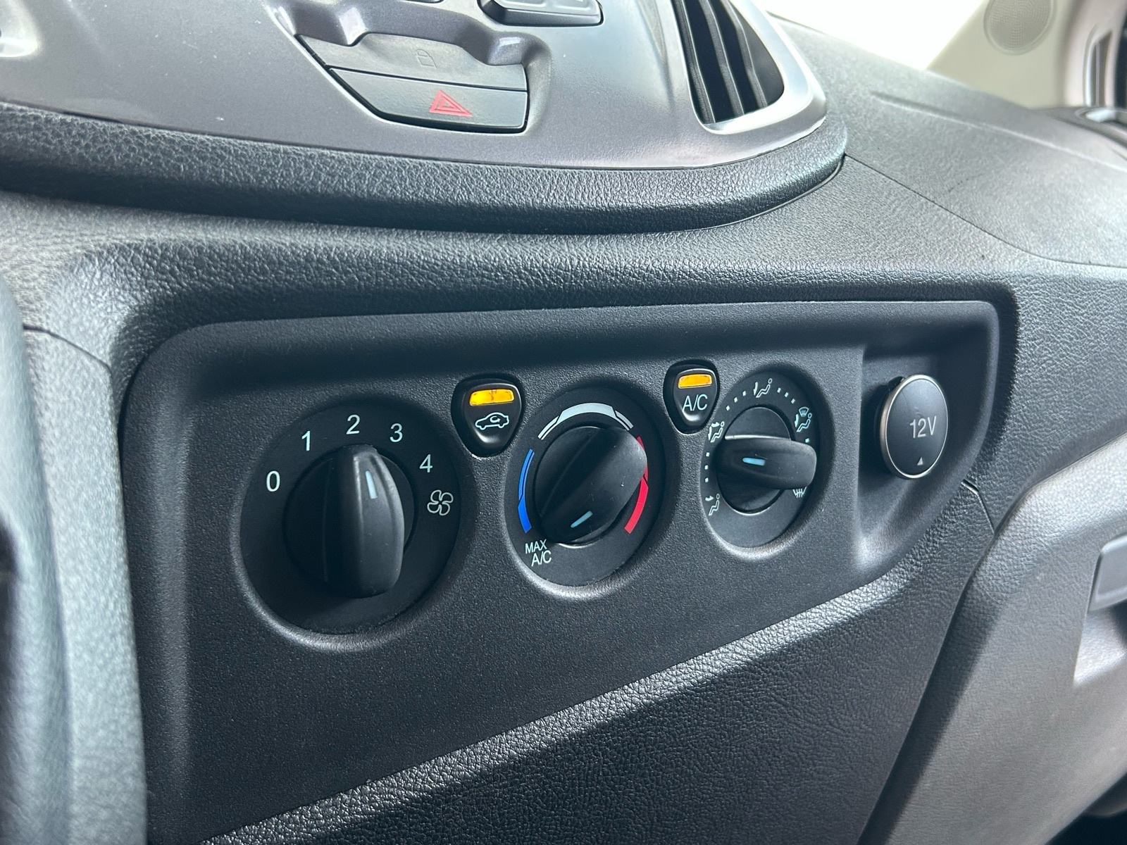 Ford Transit 2,0 TDCi 96KW.2018G.NOVI MODEL TOP STANJE BOGATA OPREMA, fotografija 14