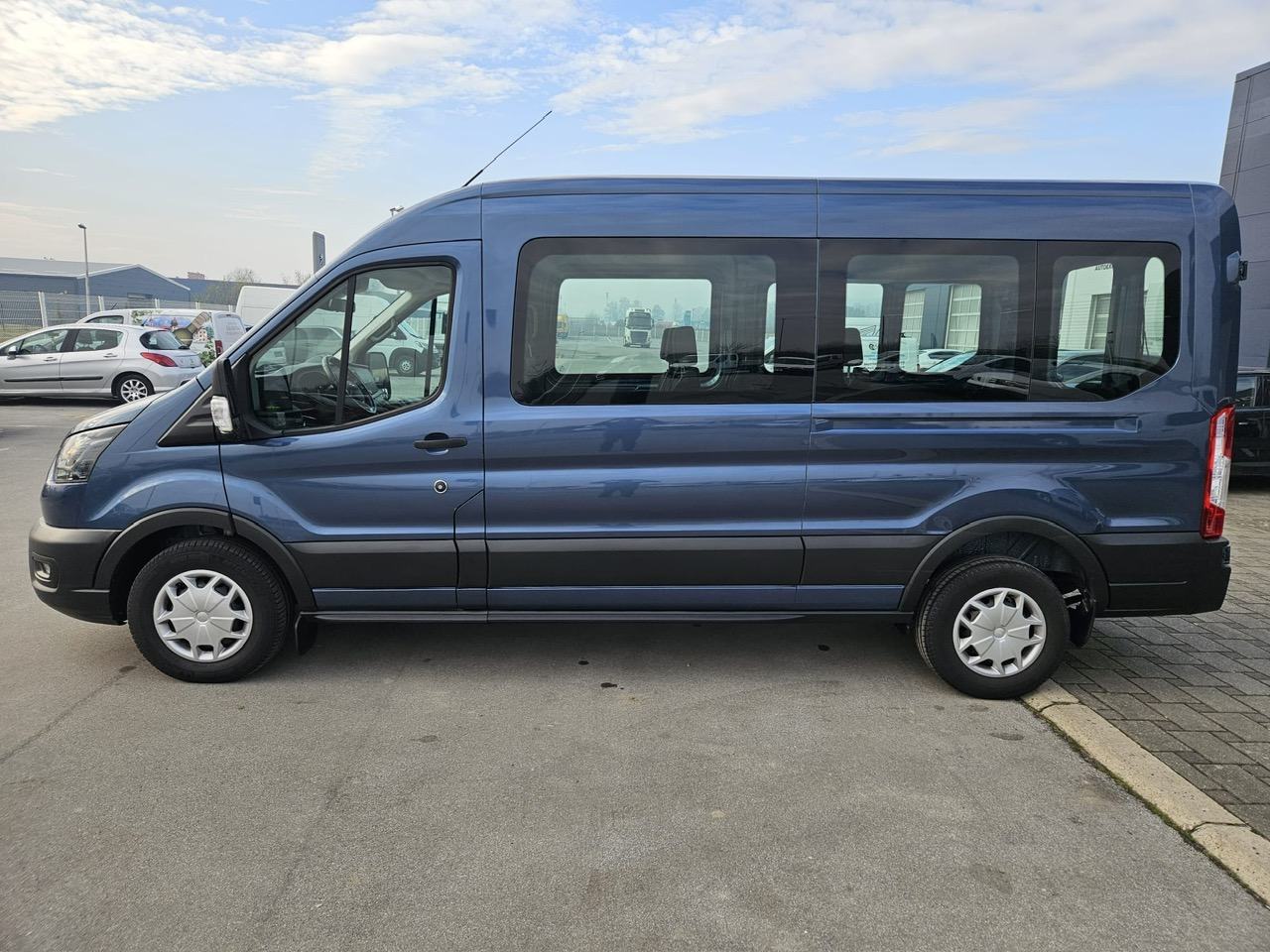 FORD TRANSIT 2,0 TDCi MHEV 130 KS, 9 SJEDALA,U PDV-u,ODLIČAN,PRILIKA, fotografija 5