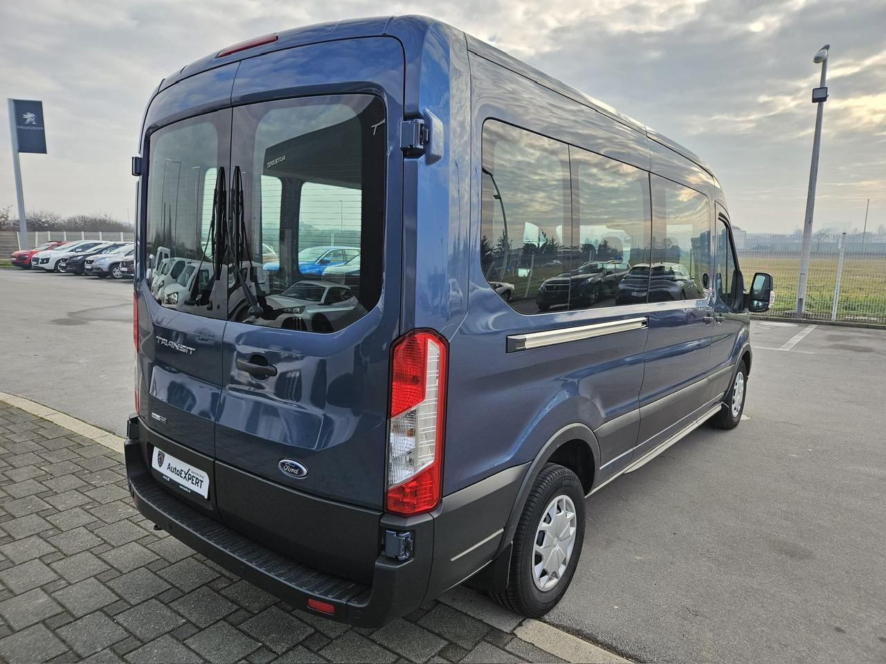 FORD TRANSIT 2,0 TDCi MHEV 130 KS, 9 SJEDALA,U PDV-u,ODLIČAN,PRILIKA, fotografija 10