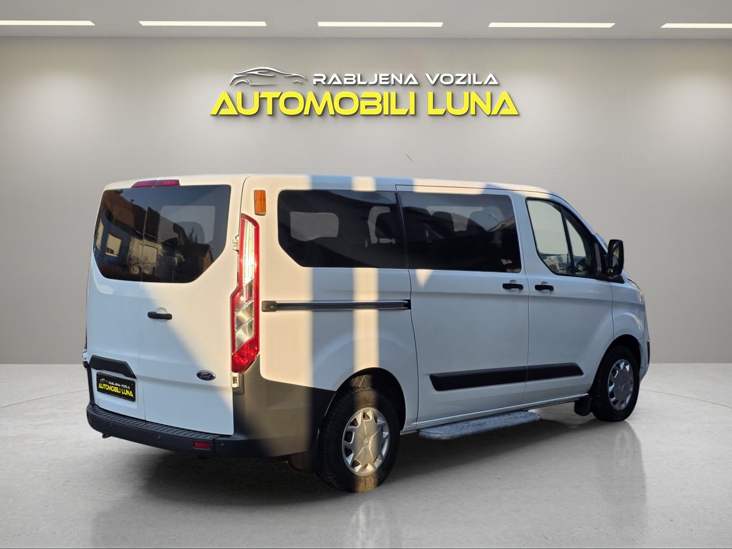 Ford Transit 310 2,0 TDCi, fotografija 2