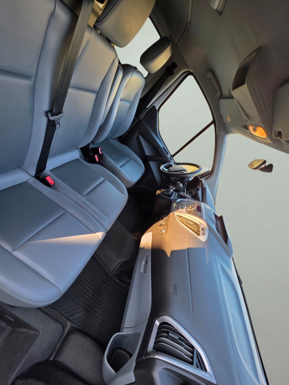 Ford Transit 310 2,0 TDCi, fotografija 3