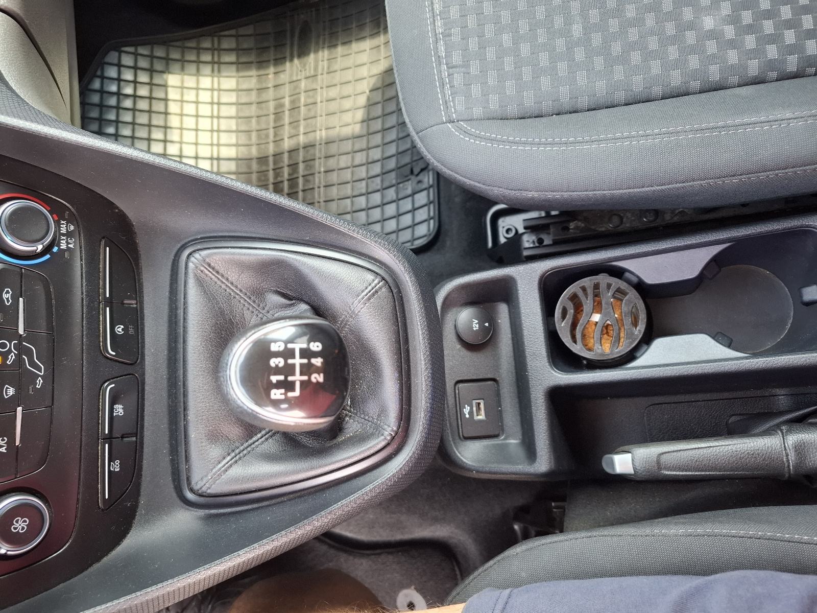 Ford Transit Connect 1,5 TDCi N1 SA 5 SJEDALA-KLIMA-HR AUTO-SERVISNA, fotografija 9