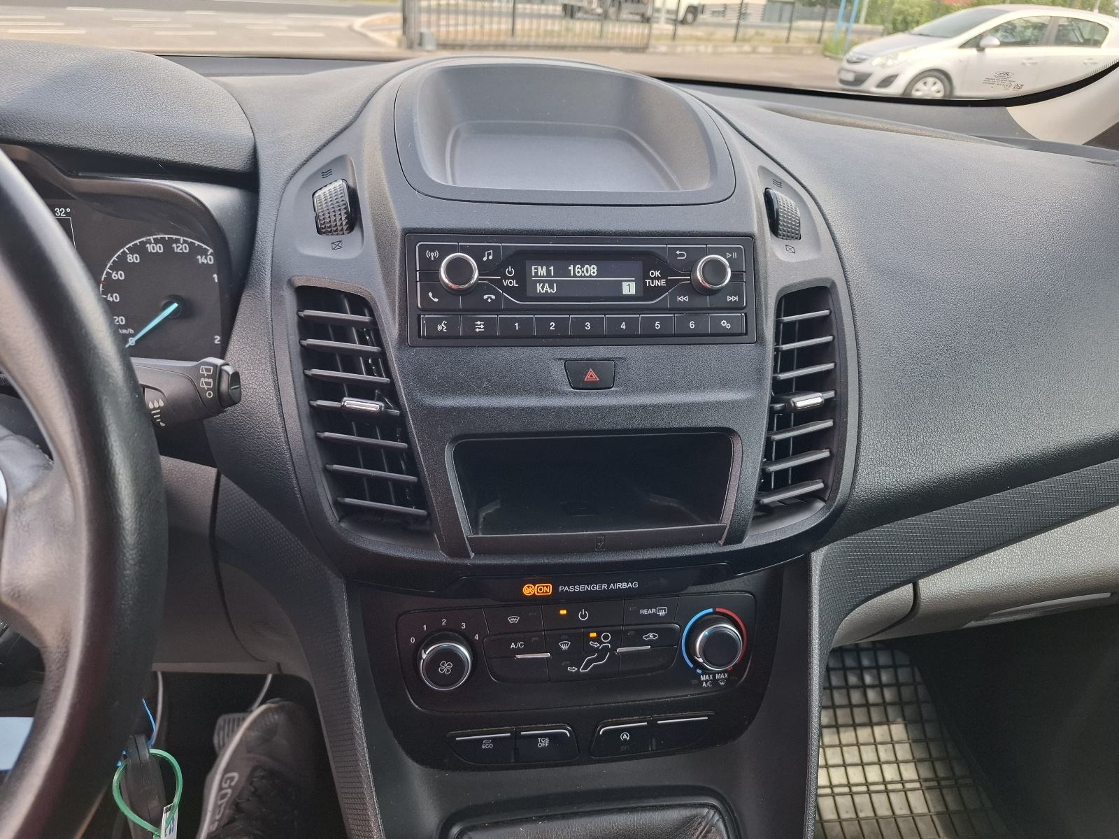 Ford Transit Connect 1,5 TDCi N1 SA 5 SJEDALA-KLIMA-HR AUTO-SERVISNA, fotografija 11