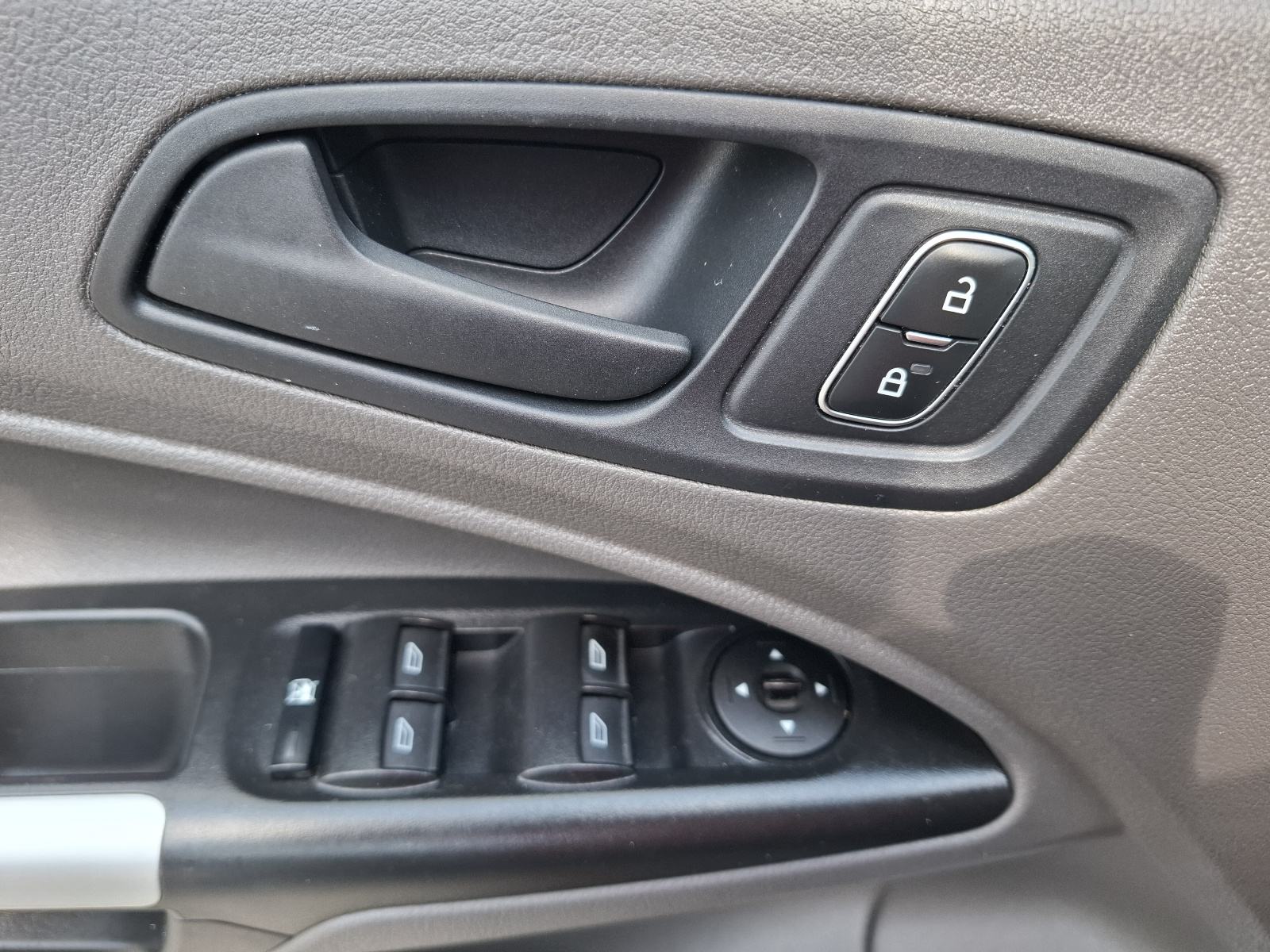 Ford Transit Connect 1,5 TDCi N1 SA 5 SJEDALA-KLIMA-HR AUTO-SERVISNA, fotografija 13