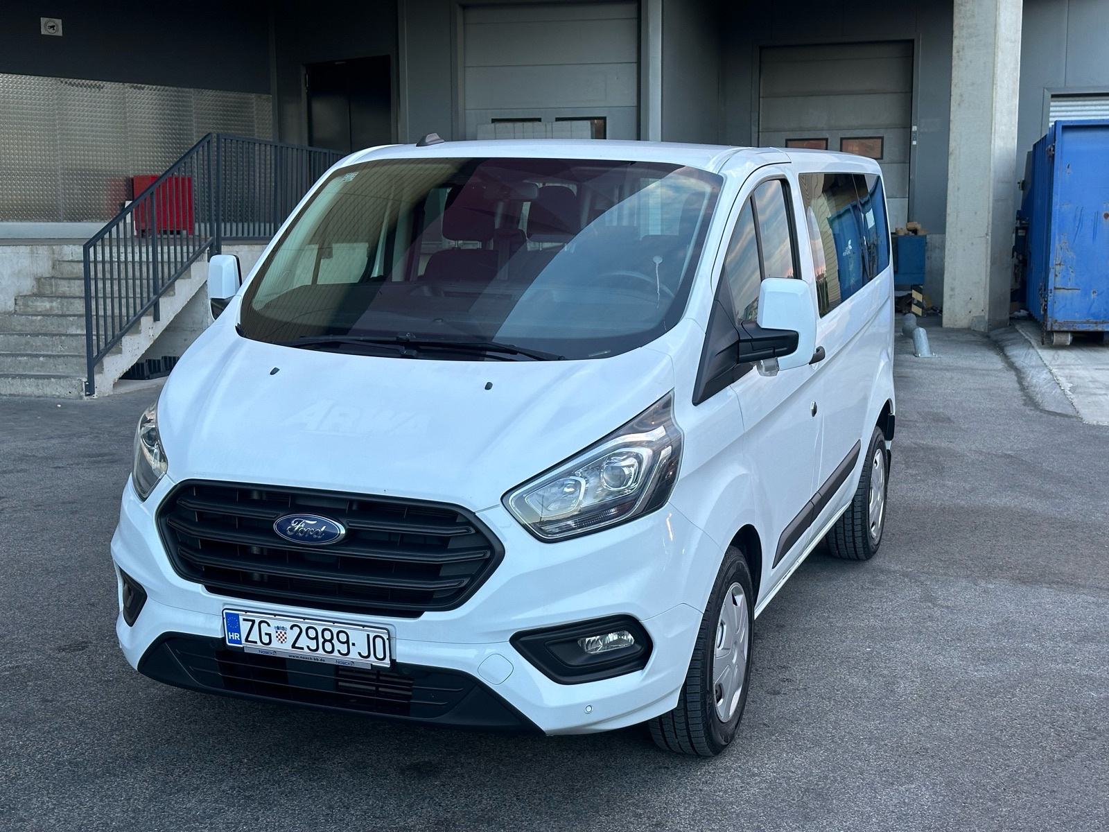 Ford Transit Custom 2,0 tdci, odlican, sjedala 8+1, ZAMJENA, fotografija 2