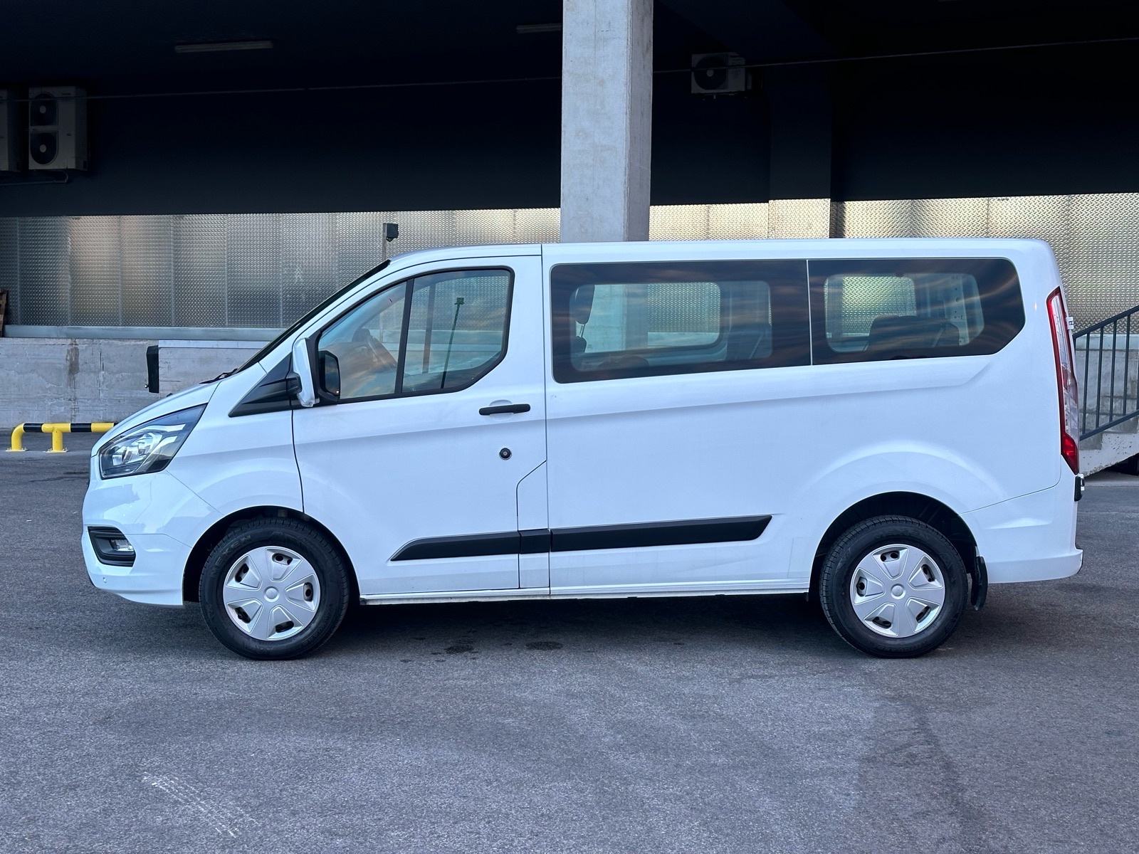 Ford Transit Custom 2,0 tdci, odlican, sjedala 8+1, ZAMJENA, fotografija 4