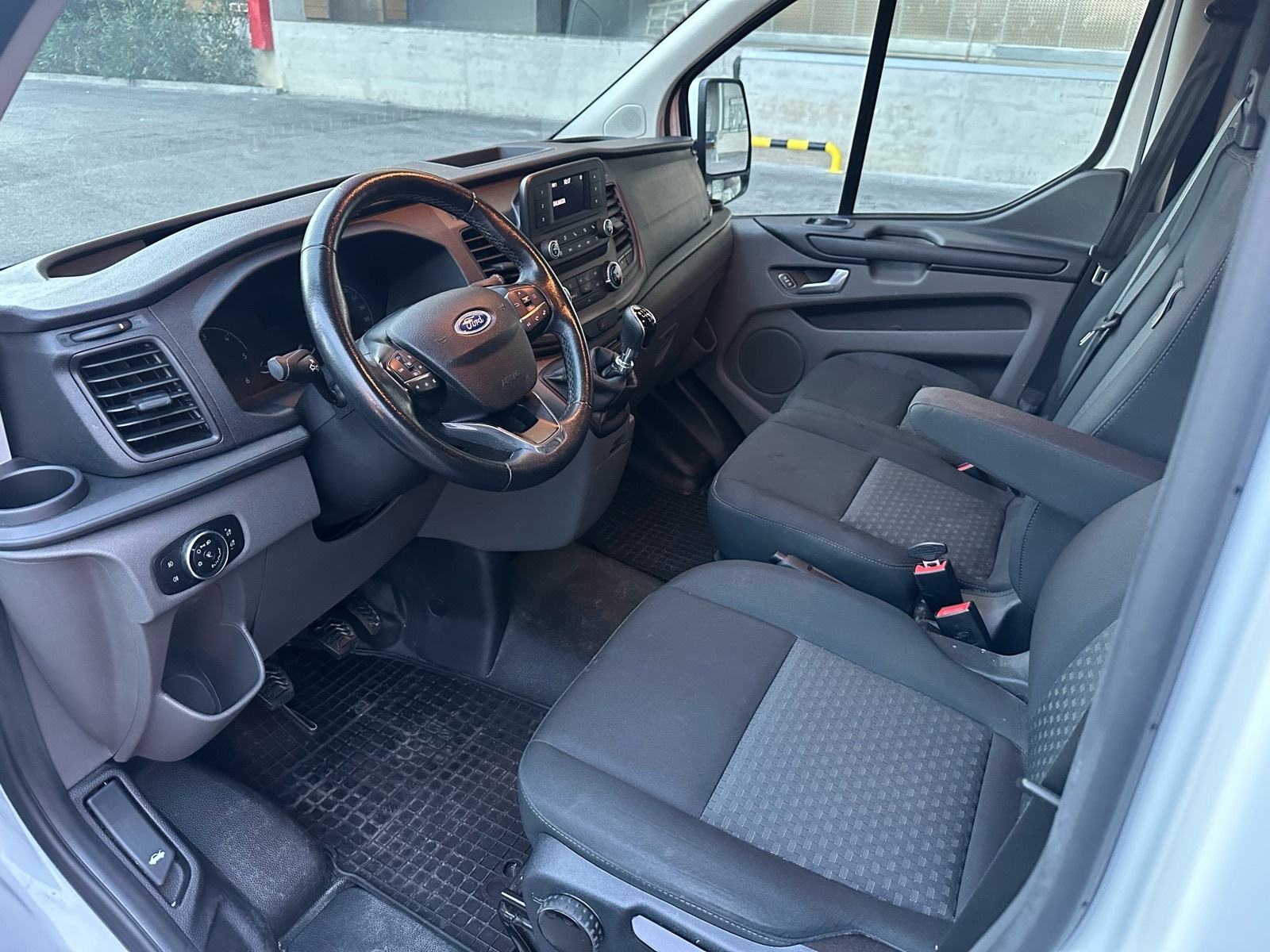Ford Transit Custom 2,0 tdci, odlican, sjedala 8+1, ZAMJENA, fotografija 8