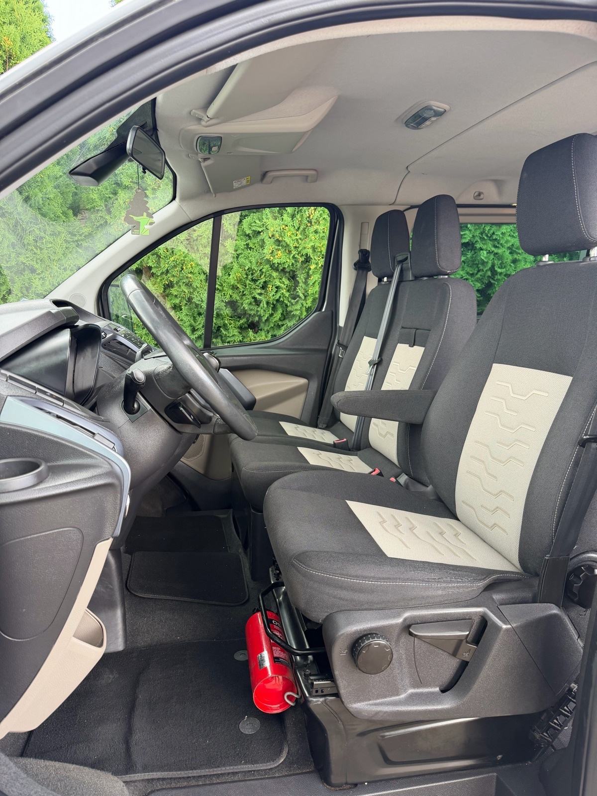 Ford Transit Custom 2,2 D * 5 Sjedala i tovarni prostor*, fotografija 19