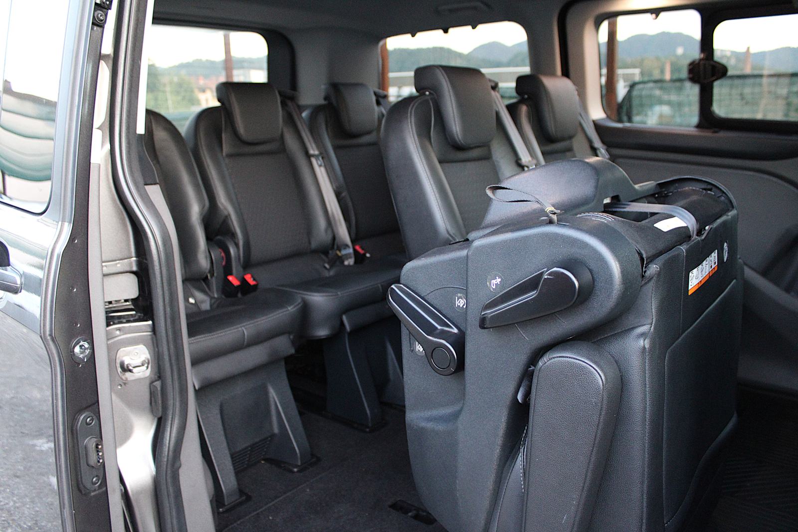 Ford Transit Custom SPORT 2.0TDCi 8sed.-avt.-185hp, fotografija 11