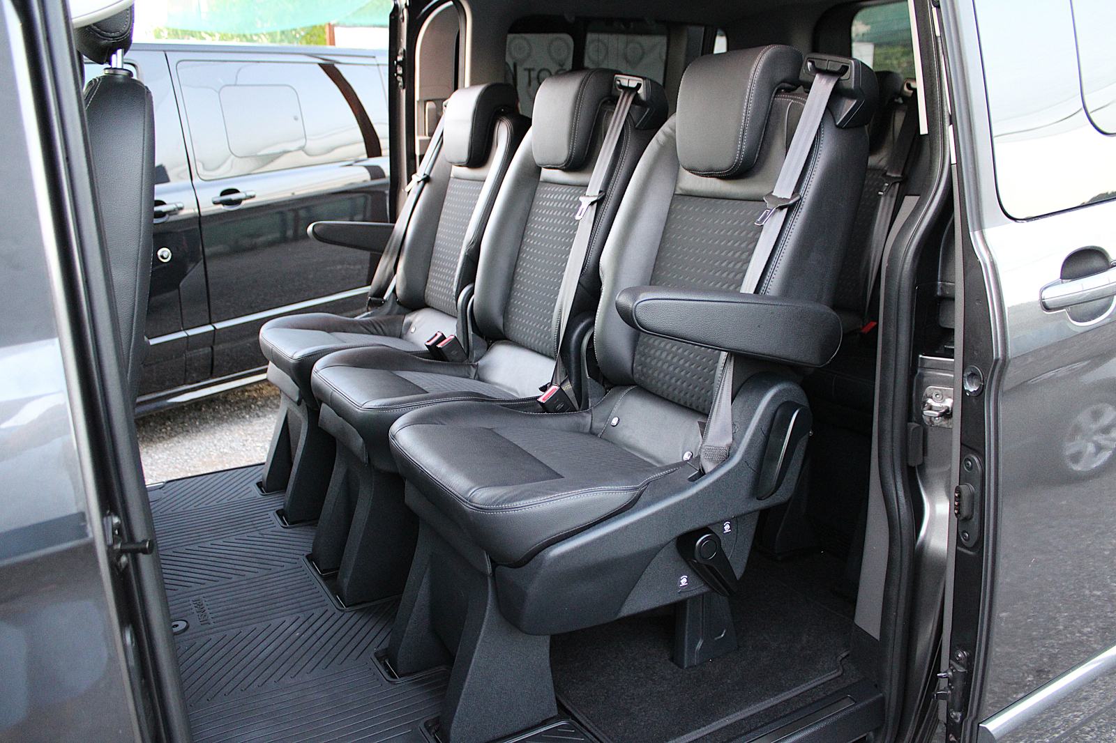Ford Transit Custom SPORT 2.0TDCi 8sed.-avt.-185hp, fotografija 12