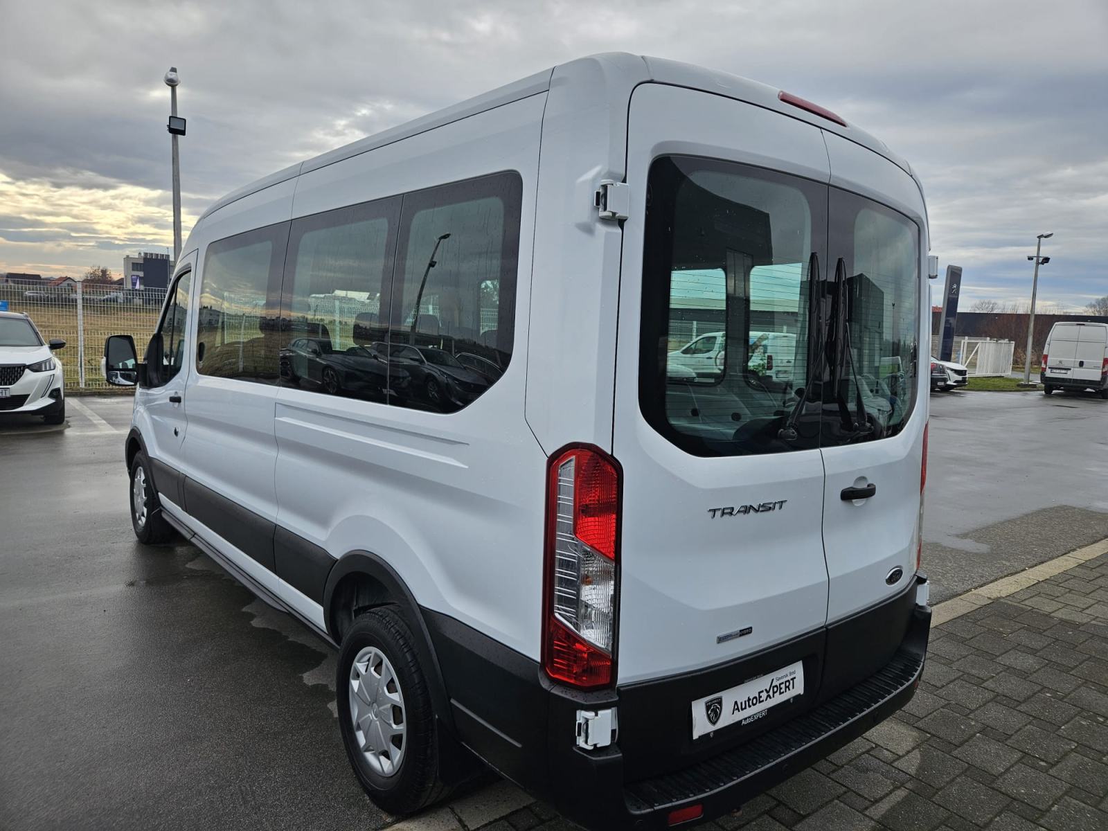 FORD TRANSIT 2,0 TDCi MHEV 130 KS, 9 SJEDALA,U PDV-u,ODLIČAN.PRILIKA, fotografija 5