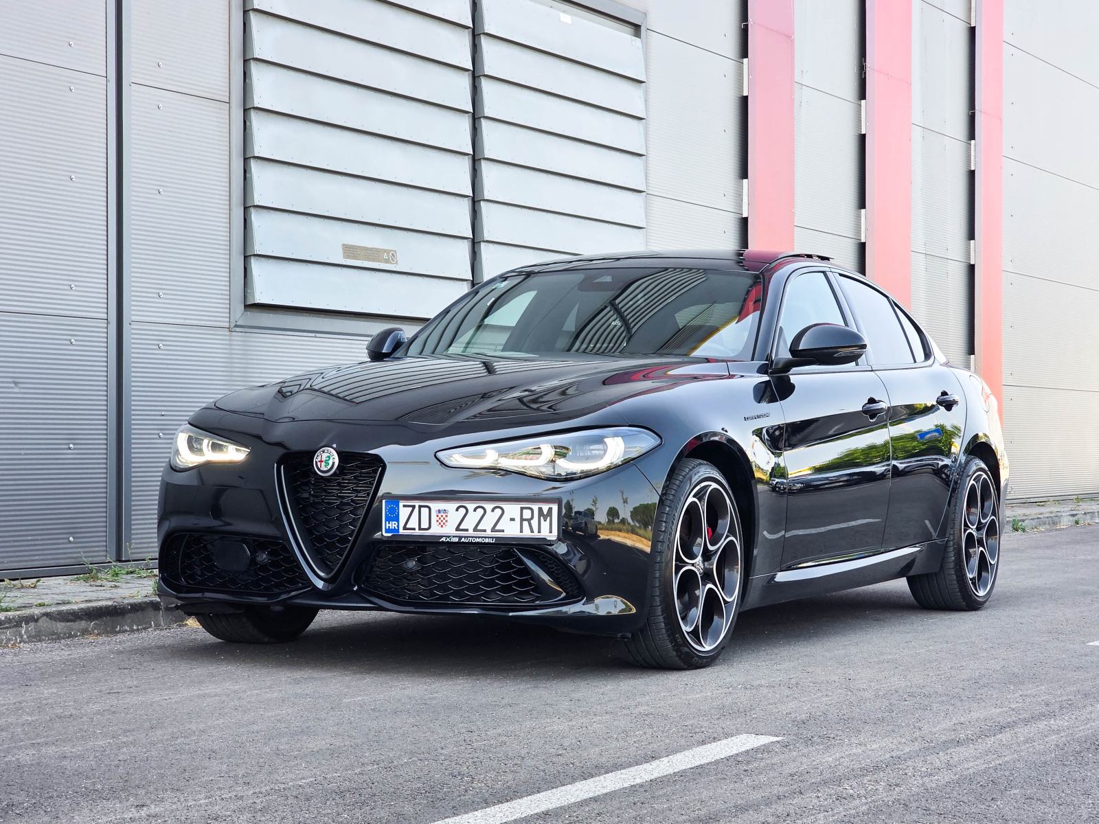 Giulia 2.0 Turbo Q4 Competizione |12/2023 |Pano |280 ks |H&K |JAMSTVO, fotografija 3