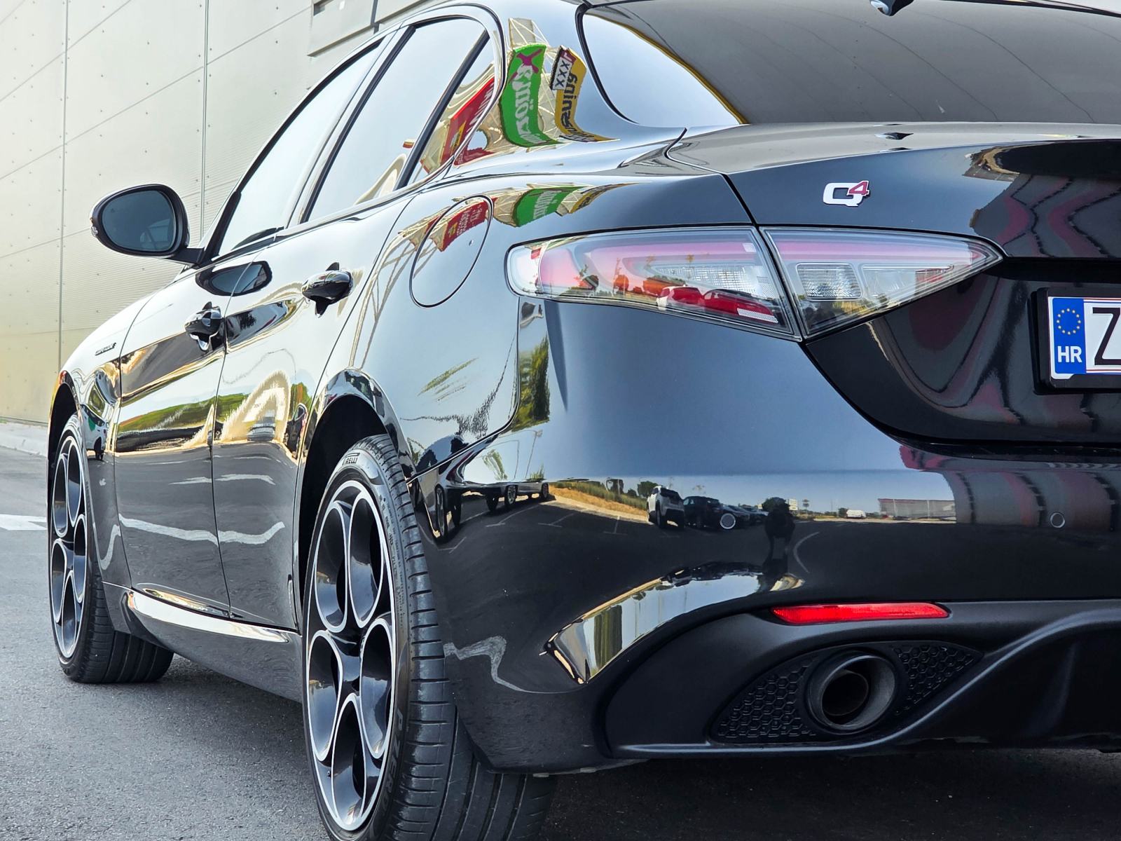 Giulia 2.0 Turbo Q4 Competizione |12/2023 |Pano |280 ks |H&K |JAMSTVO, fotografija 8
