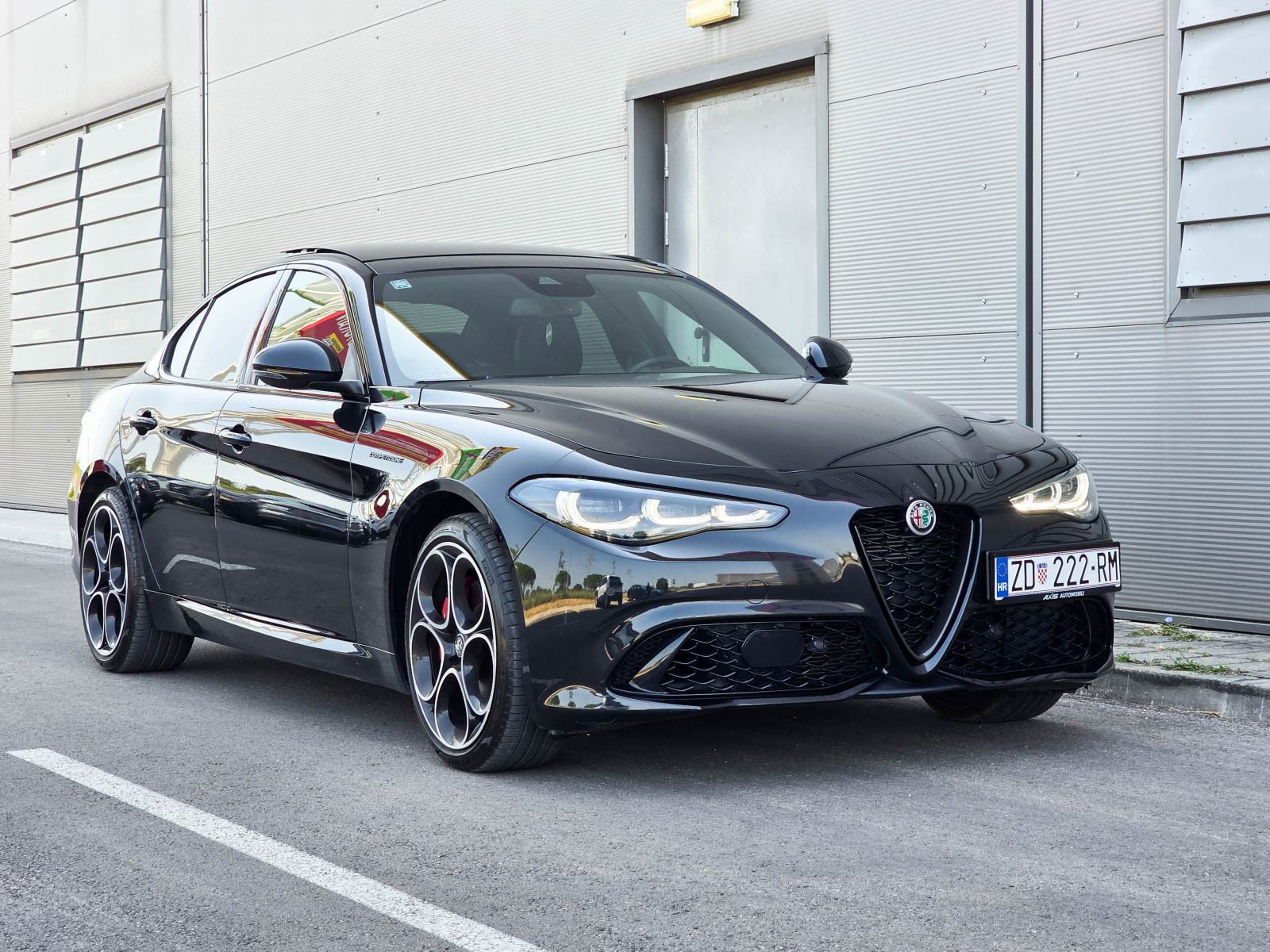 Giulia 2.0 Turbo Q4 Competizione |12/2023 |Pano |280 ks |H&K |JAMSTVO, fotografija 15