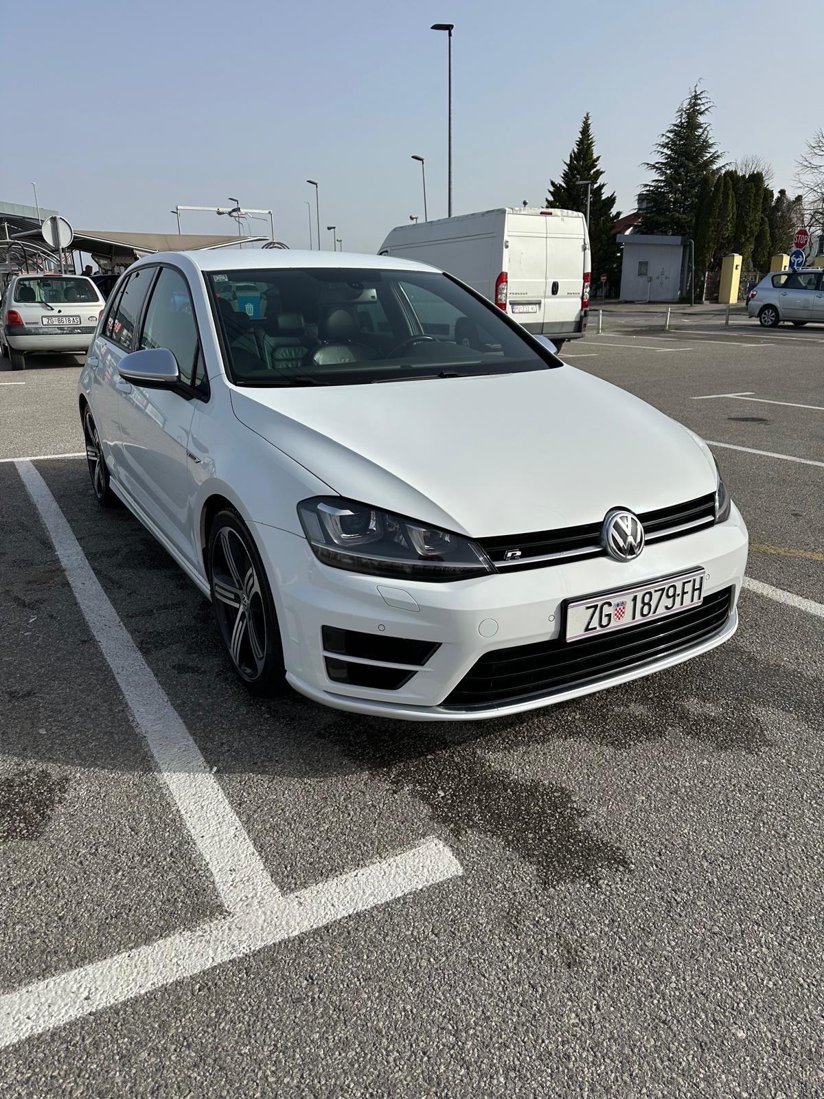 VW Golf 7 R, fotografija 2