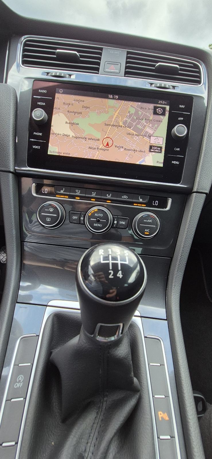 Golf 7.5 1.6 tdi servisna 99 tkm navi aut klima pdc alu, fotografija 14