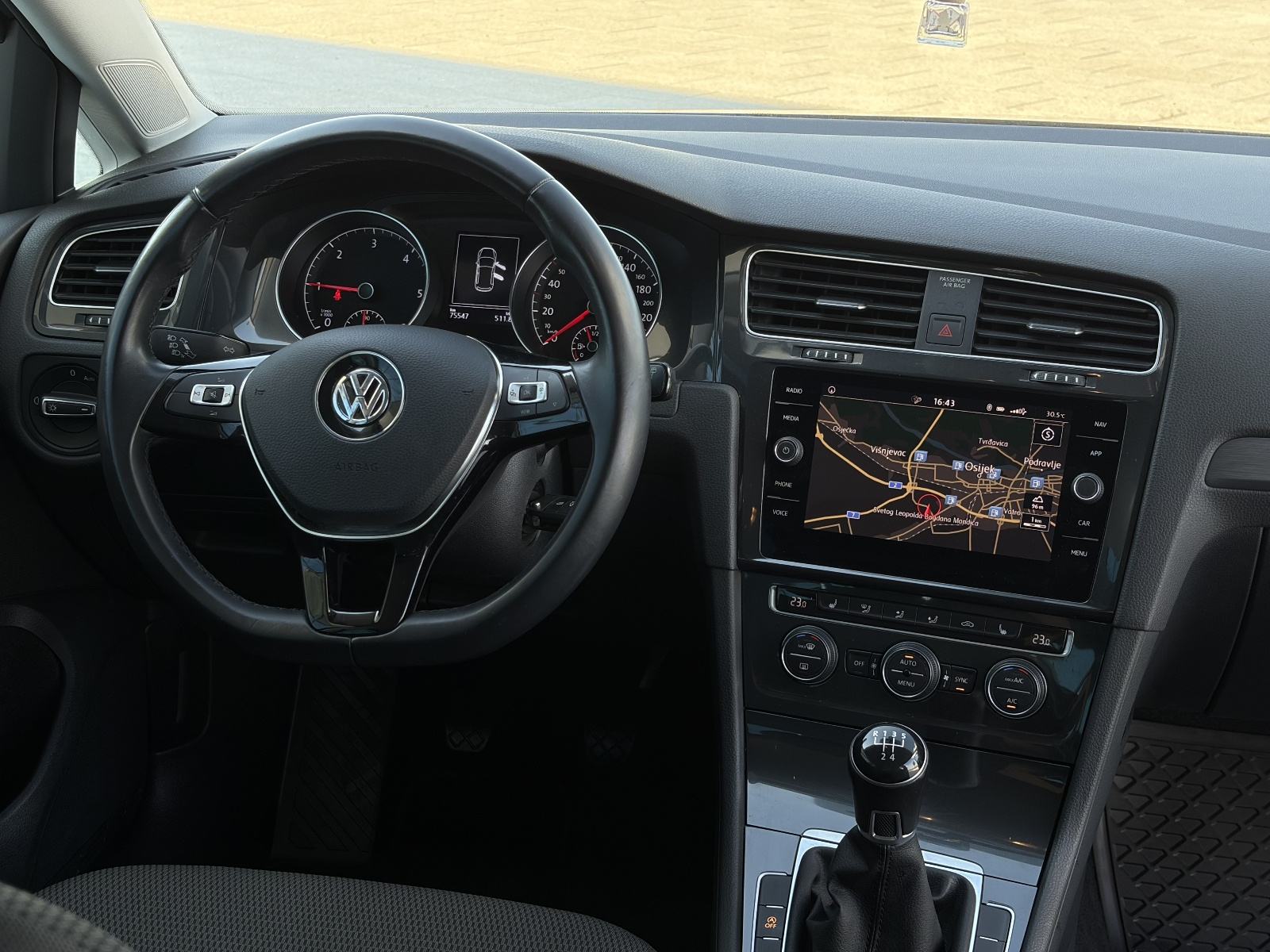 GOLF 7.5 1.6TDI *75TKM* (reg1god, MATRIX, navi), fotografija 7