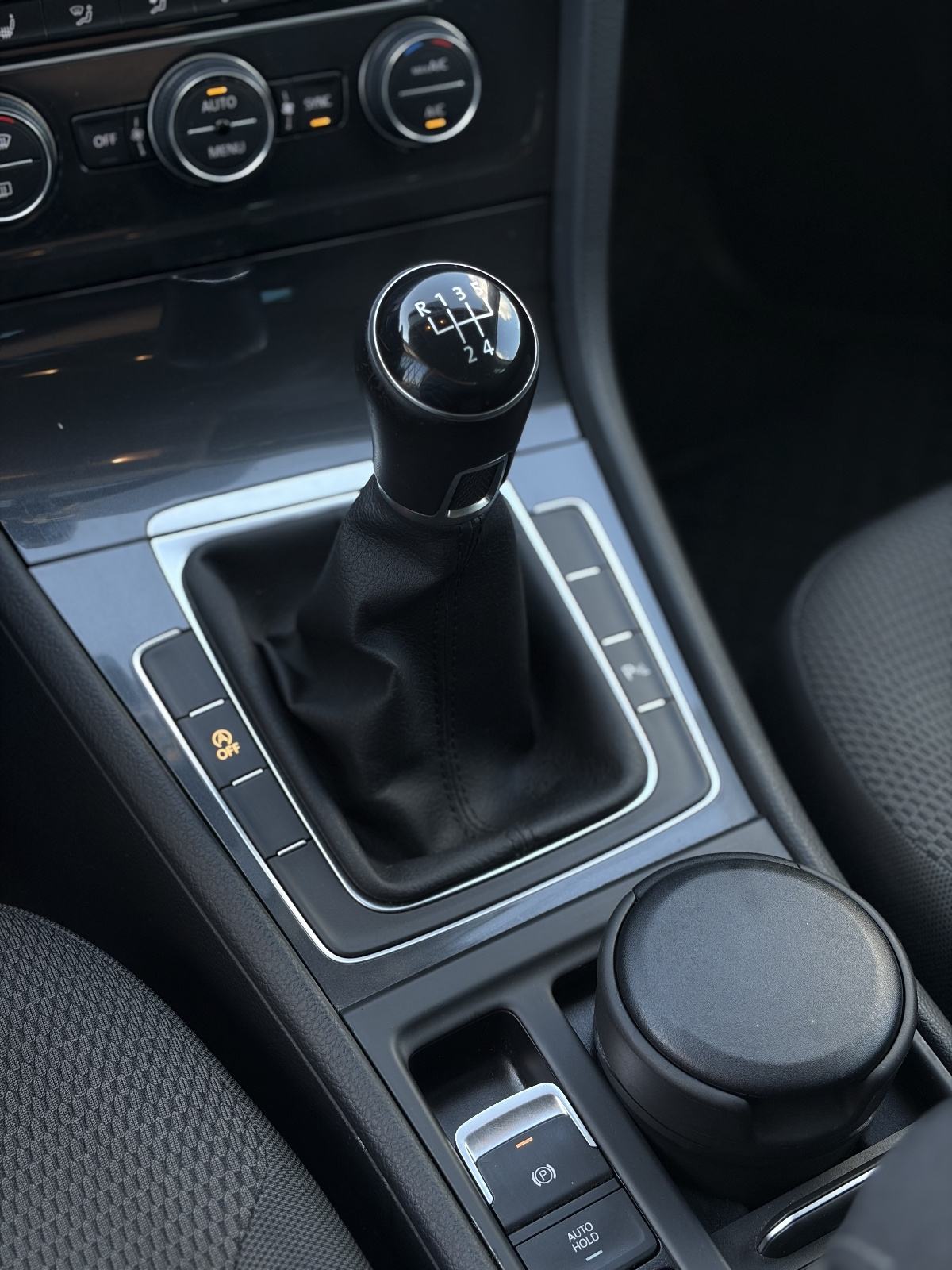GOLF 7.5 1.6TDI *75TKM* (reg1god, MATRIX, navi), fotografija 10