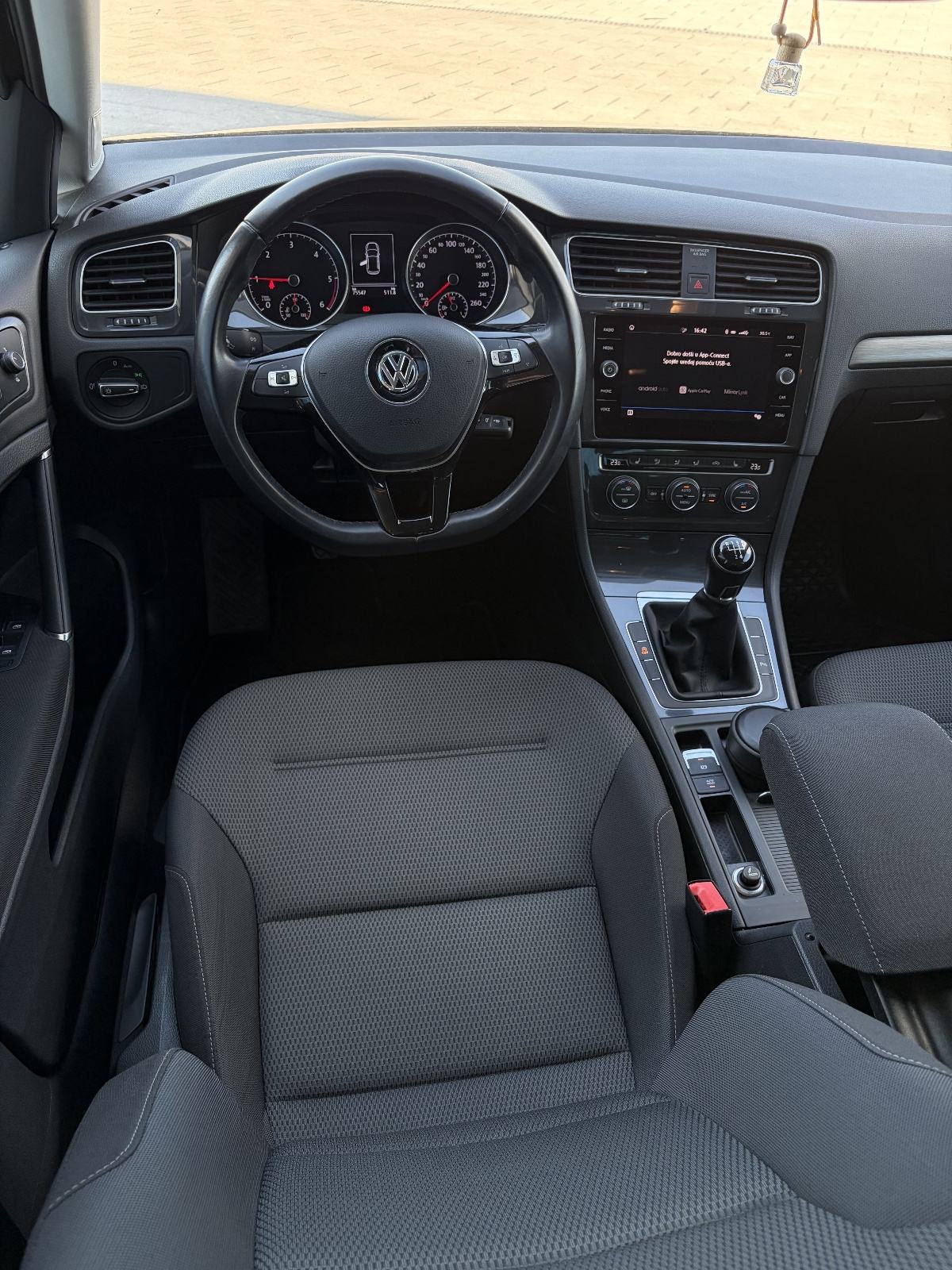 GOLF 7.5 1.6TDI *75TKM* (reg1god, MATRIX, navi), fotografija 8