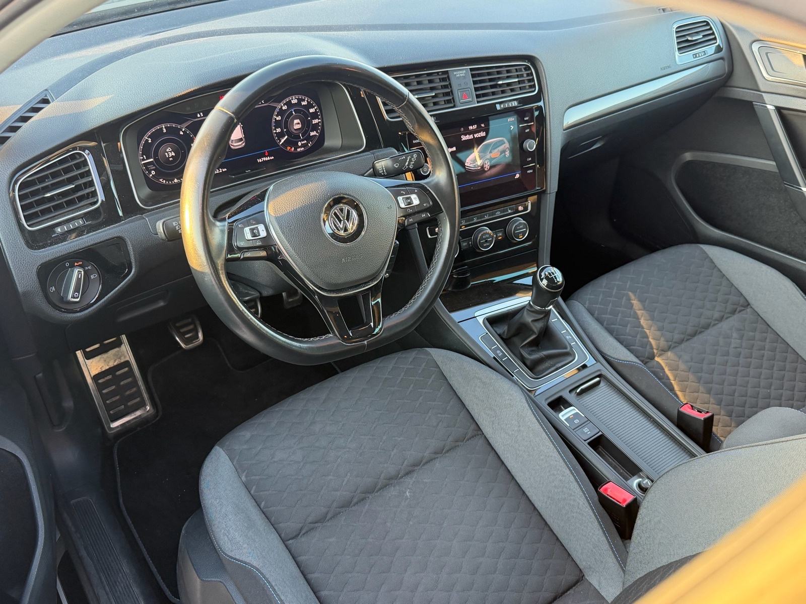 VW Golf 7.5 2.0 TDI R LINE - VIRTUAL, KAMERA, VELIKI + M SERVIS, RADAR, fotografija 9