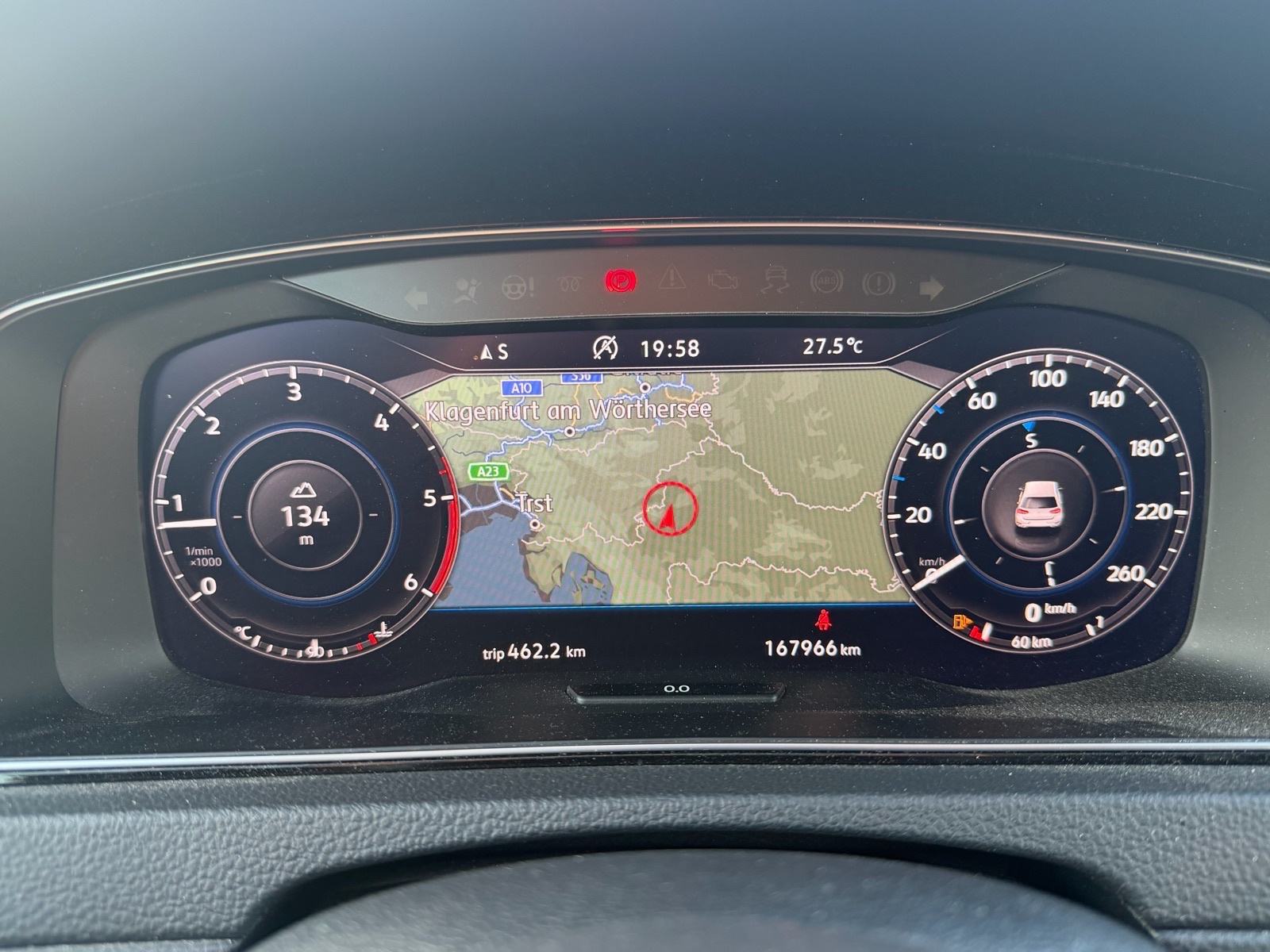 VW Golf 7.5 2.0 TDI R LINE - VIRTUAL, KAMERA, VELIKI + M SERVIS, RADAR, fotografija 13