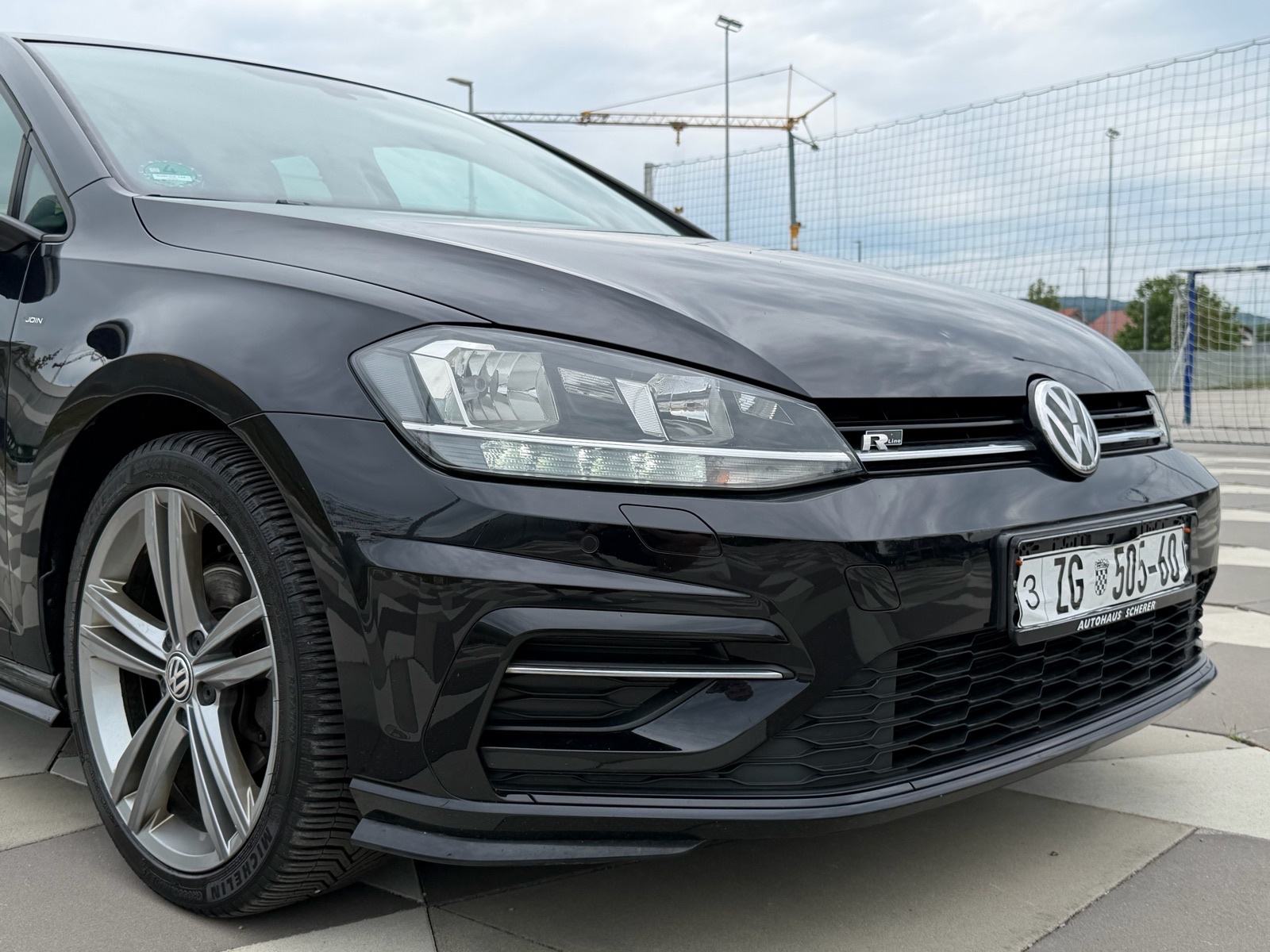 VW Golf 7.5 2.0 TDI R LINE - VIRTUAL, KAMERA, VELIKI + M SERVIS, RADAR, fotografija 3