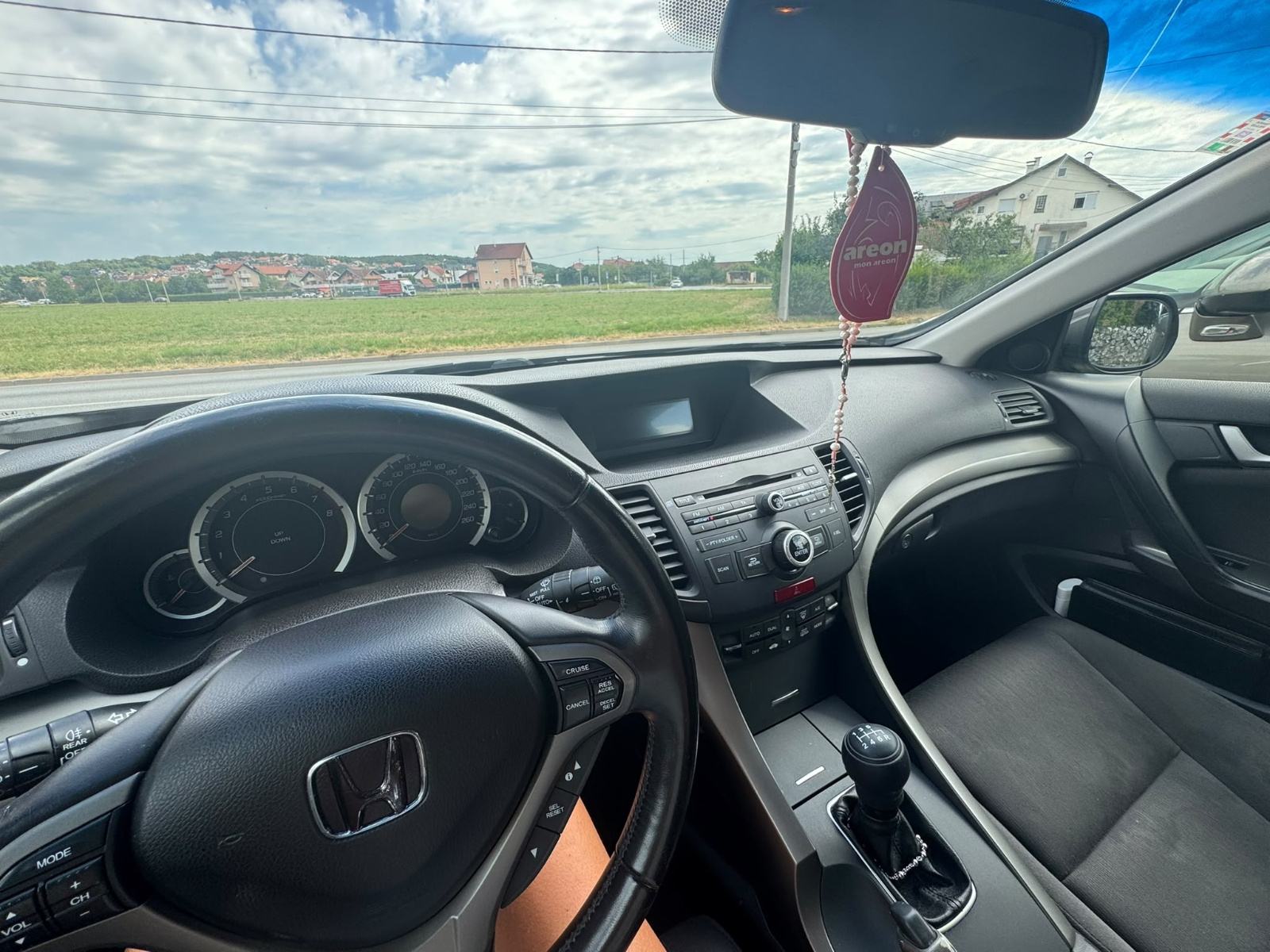 Honda Accord 2,0 i, fotografija 6