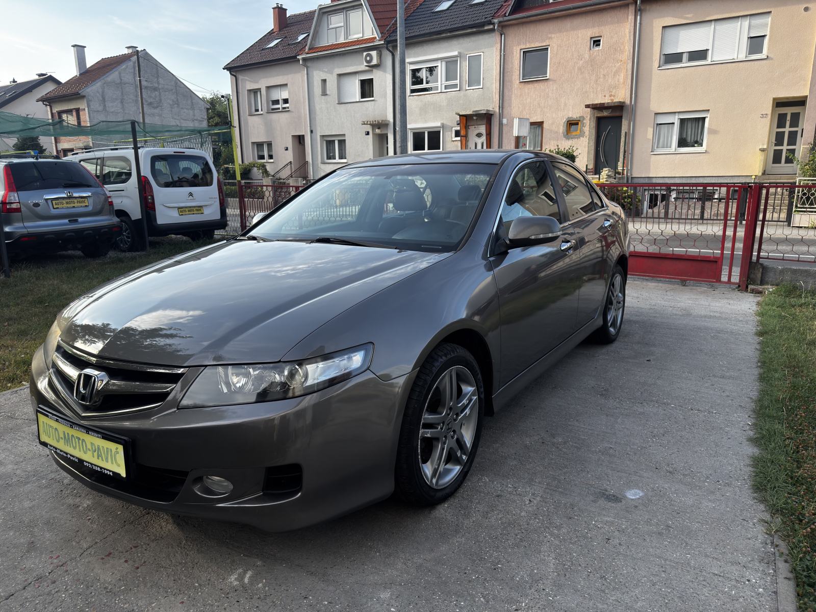 Honda Accord 2,2, 1 vlasnik, HR auto, servisna knjiga, fotografija 1