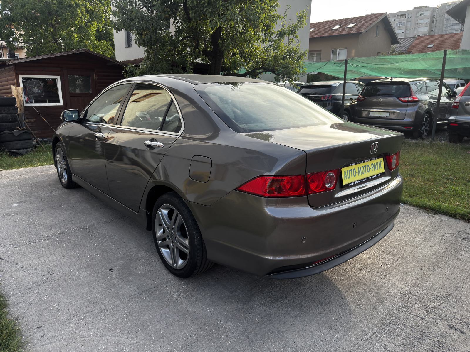 Honda Accord 2,2, 1 vlasnik, HR auto, servisna knjiga, fotografija 6