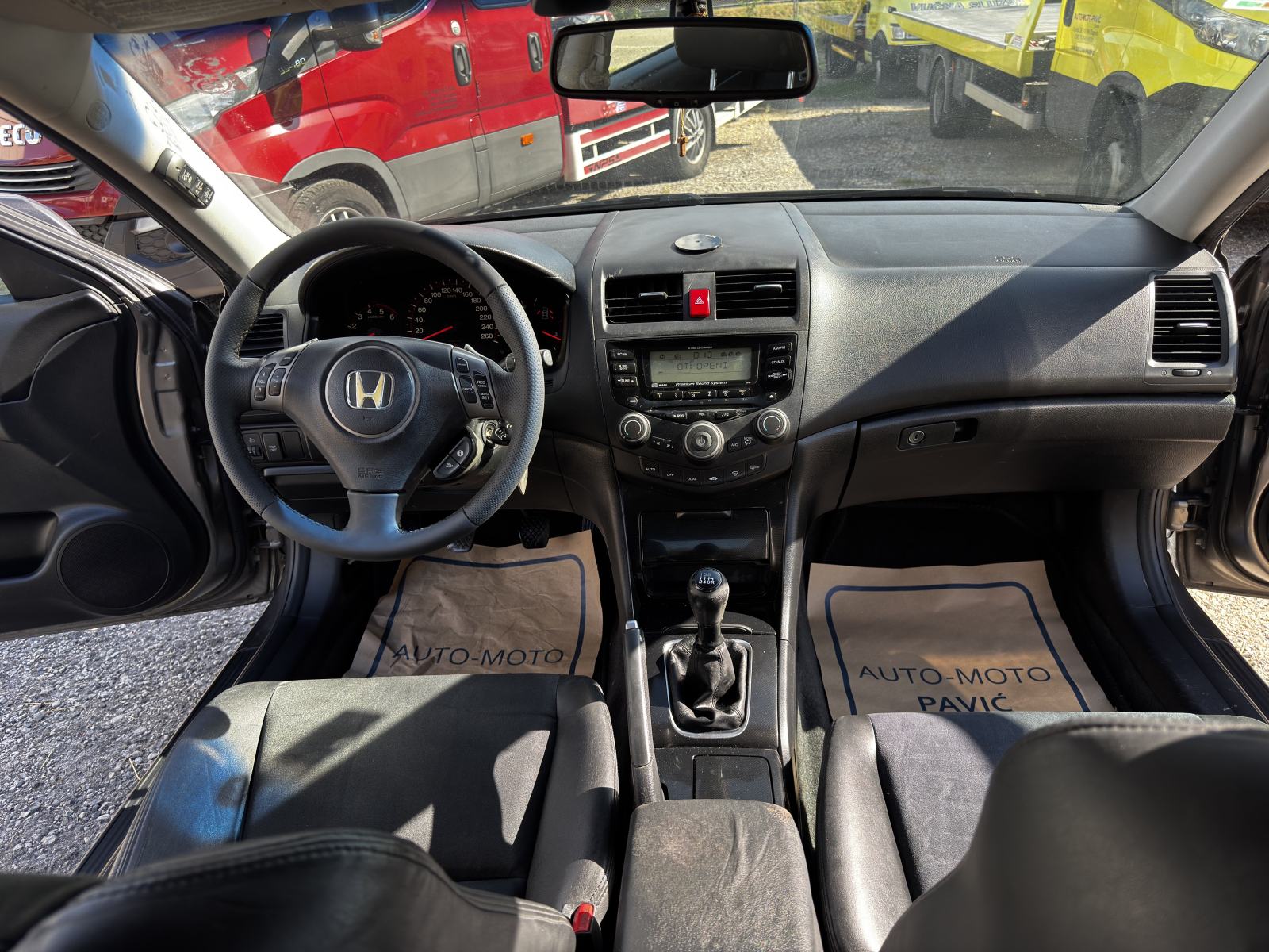 Honda Accord 2,2, 1 vlasnik, HR auto, servisna knjiga, fotografija 10