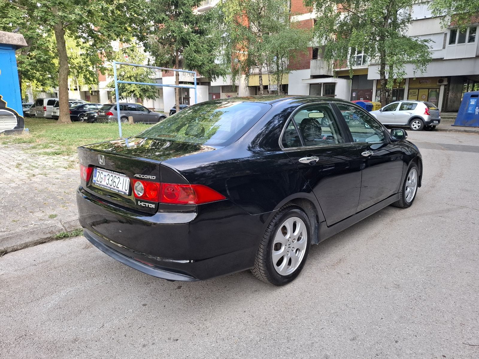 Honda Accord 2,2i-CDTi, fotografija 12