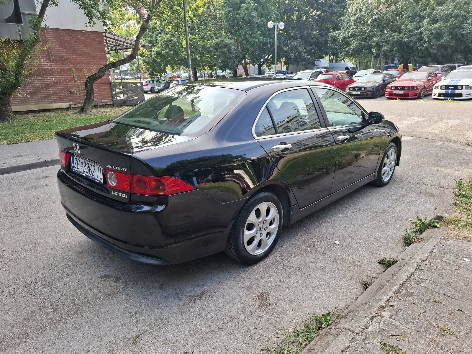 Honda Accord 2,2i-CDTi, fotografija 7