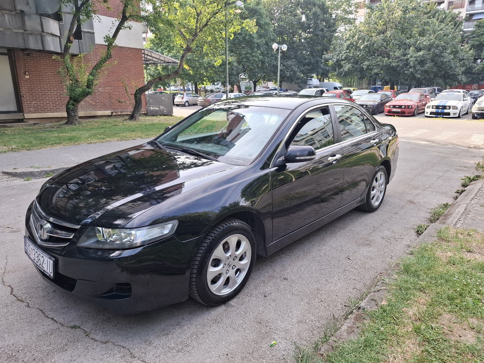 Honda Accord 2,2i-CDTi, fotografija 14