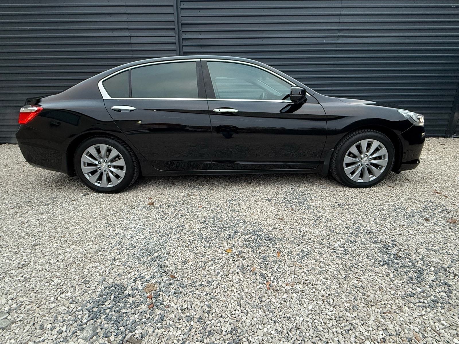 Honda Accord 2,4 automatik, fotografija 6