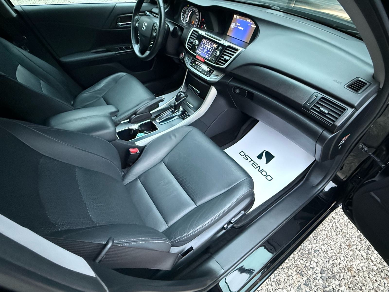 Honda Accord 2,4 automatik, fotografija 17