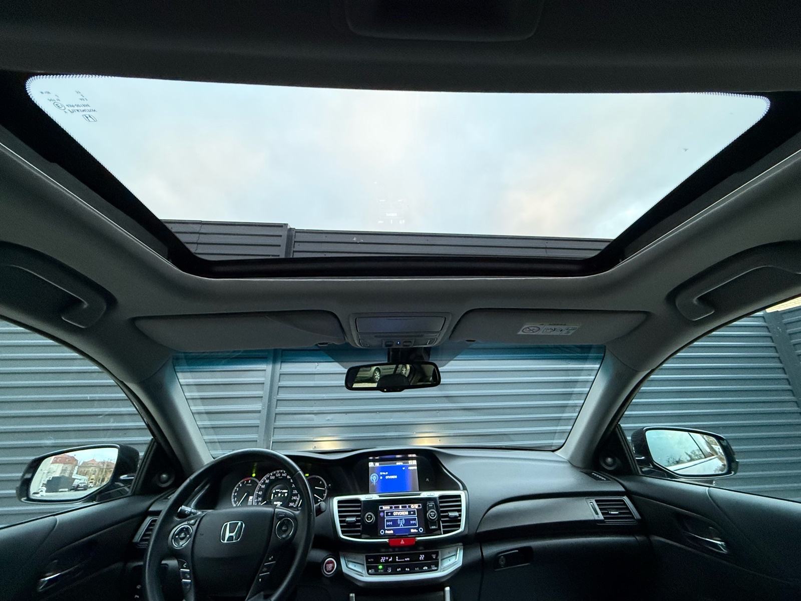 Honda Accord 2,4 automatik, fotografija 18