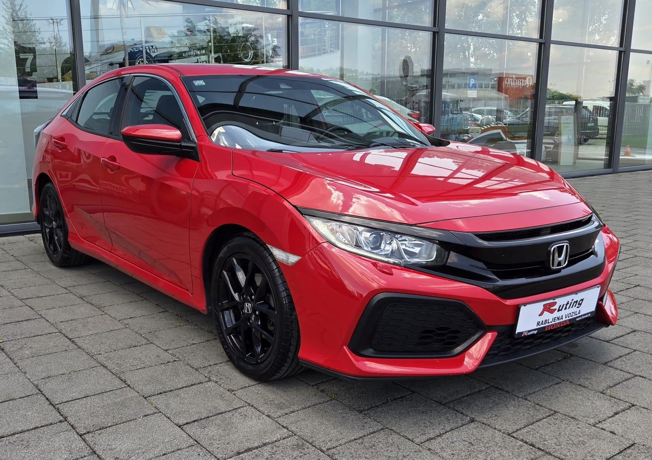 Honda Civic 1,0T Comfort*HR.VOZILO*REG DO:02/2027*, fotografija 3