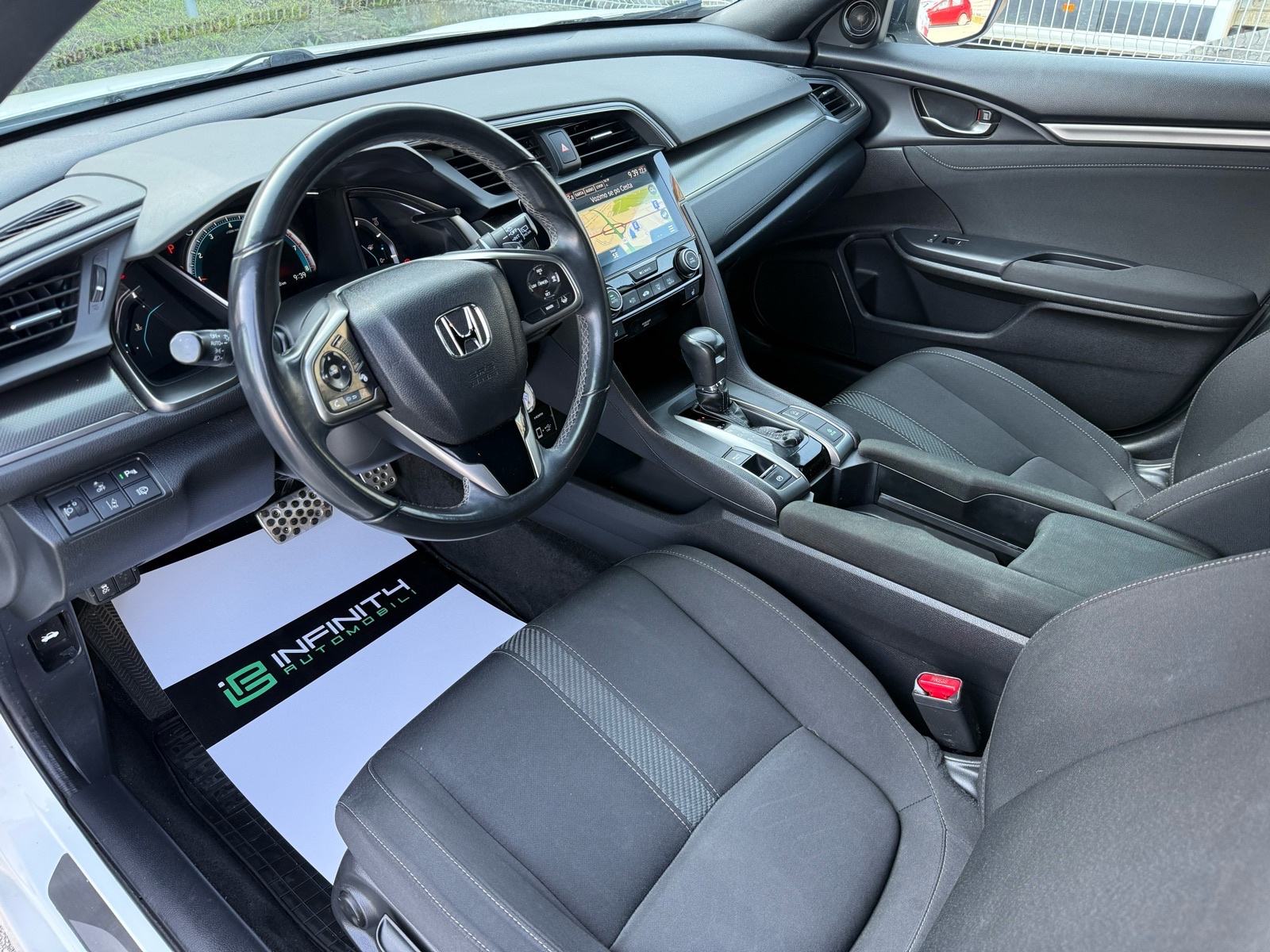 Honda Civic 1,0T AUTOMATIK, NAV, SERVISNA, LEASING RATA 303€,REG:03/27, fotografija 12