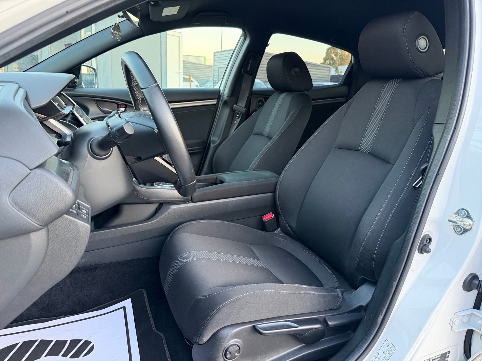 Honda Civic 1,0T VIRTUAL,ACC,KAMERA,LED,LANE ASSIST,GR.SJED,JAMSTVO, fotografija 10