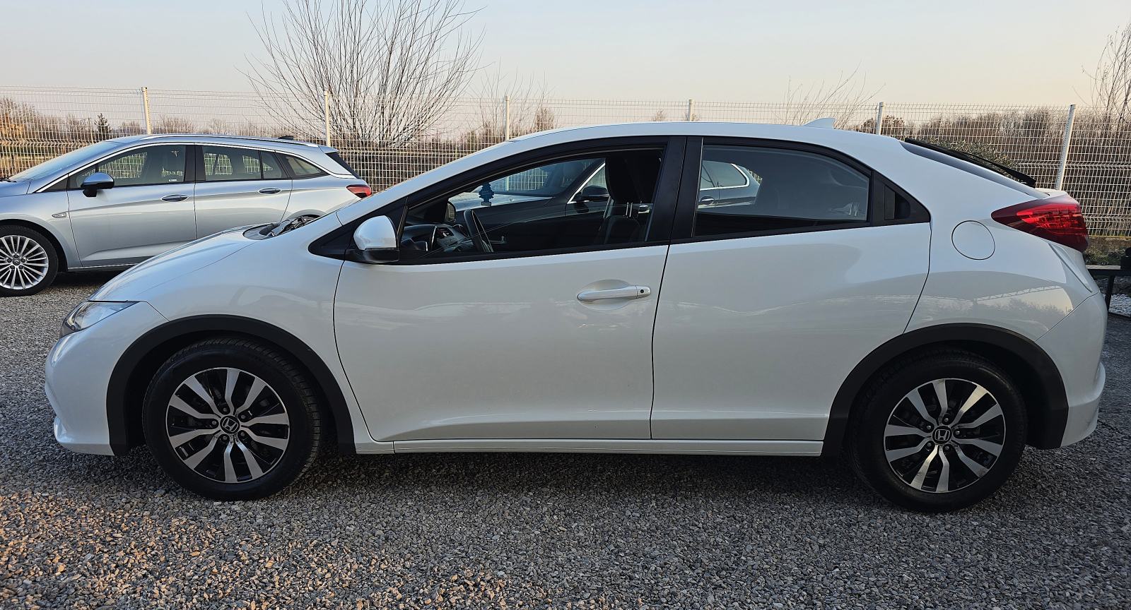 Honda Civic 1,6 i-DTEC 1.Vlasnik, servisna svi servisu u Hondi, PERLA, fotografija 2
