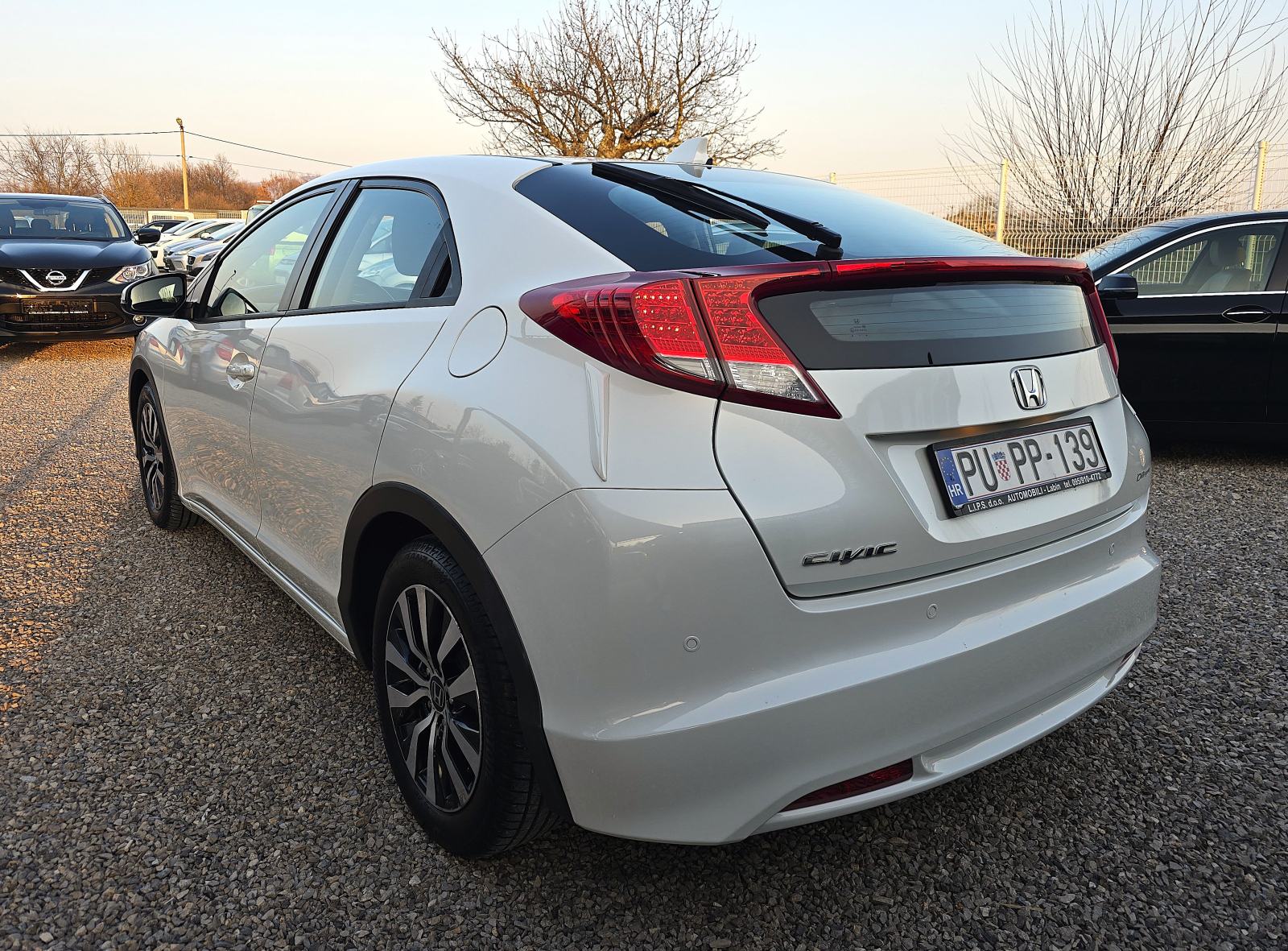 Honda Civic 1,6 i-DTEC 1.Vlasnik, servisna svi servisu u Hondi, PERLA, fotografija 4