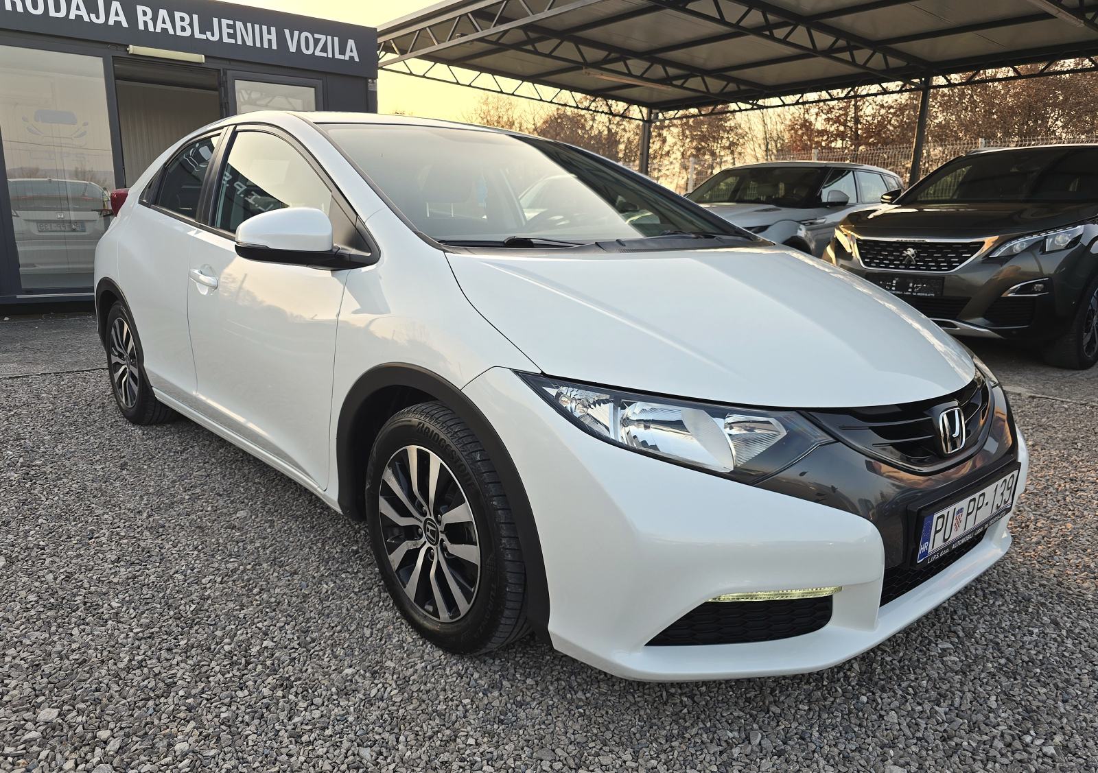 Honda Civic 1,6 i-DTEC 1.Vlasnik, servisna svi servisu u Hondi, PERLA, fotografija 9