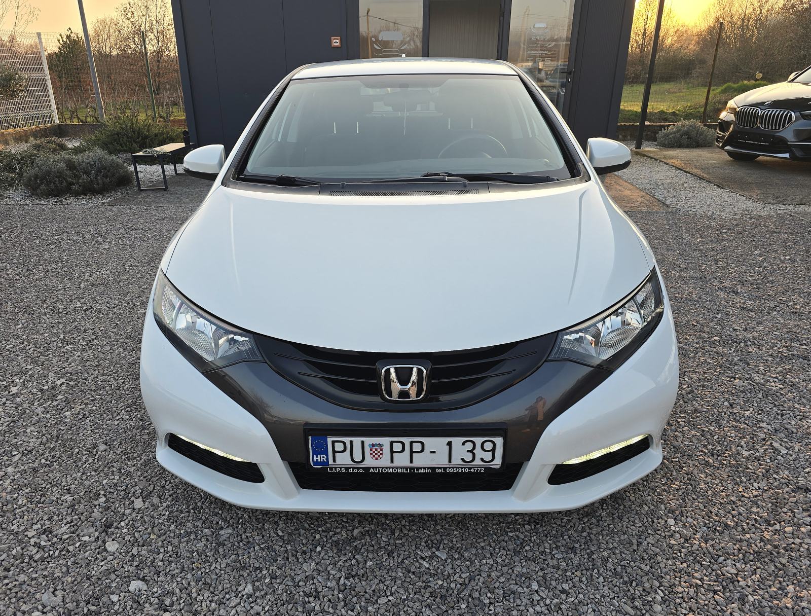 Honda Civic 1,6 i-DTEC 1.Vlasnik, servisna svi servisu u Hondi, PERLA, fotografija 10
