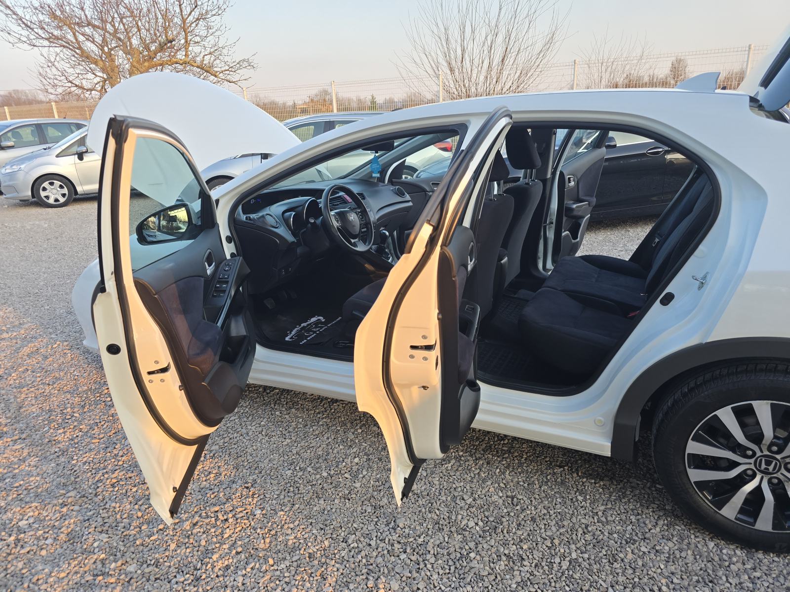 Honda Civic 1,6 i-DTEC 1.Vlasnik, servisna svi servisu u Hondi, PERLA, fotografija 13
