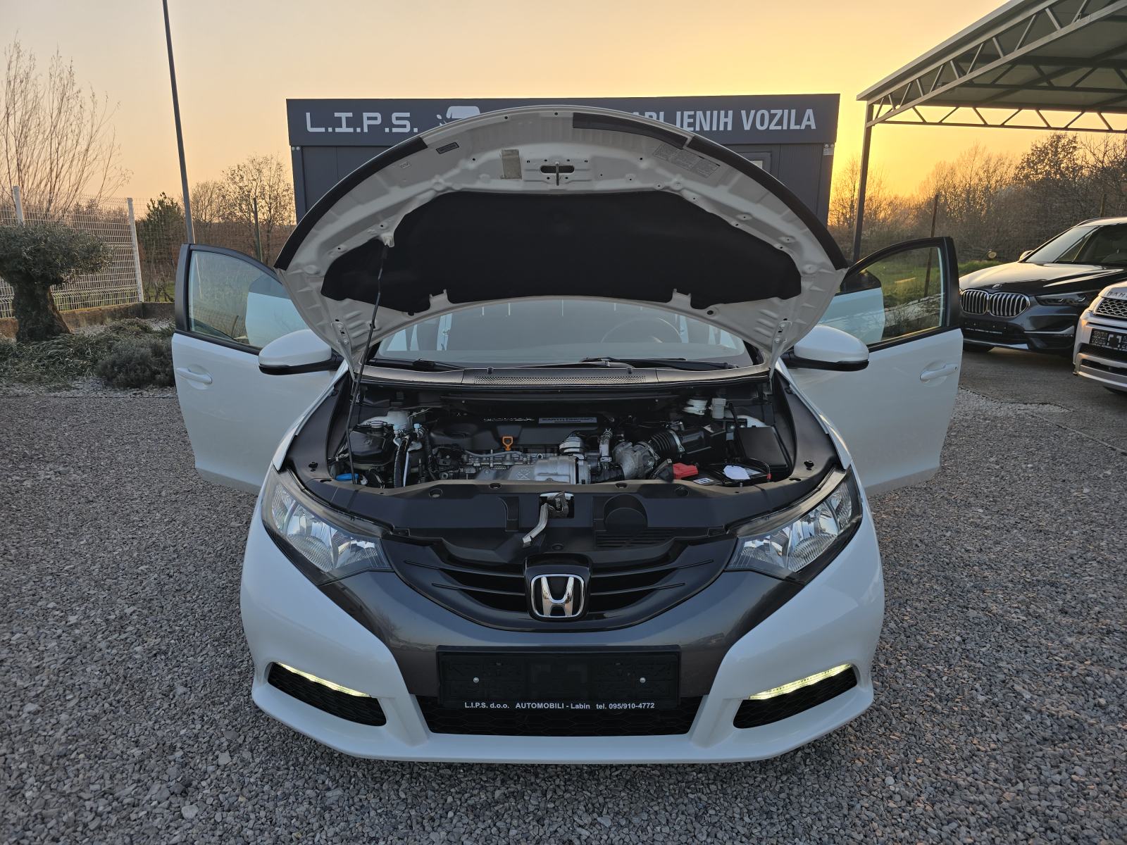 Honda Civic 1,6 i-DTEC 1.Vlasnik, servisna svi servisu u Hondi, PERLA, fotografija 12