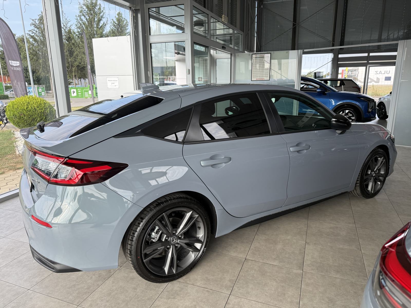 Honda Civic 2.0 Full Hybrid Sport, fotografija 3