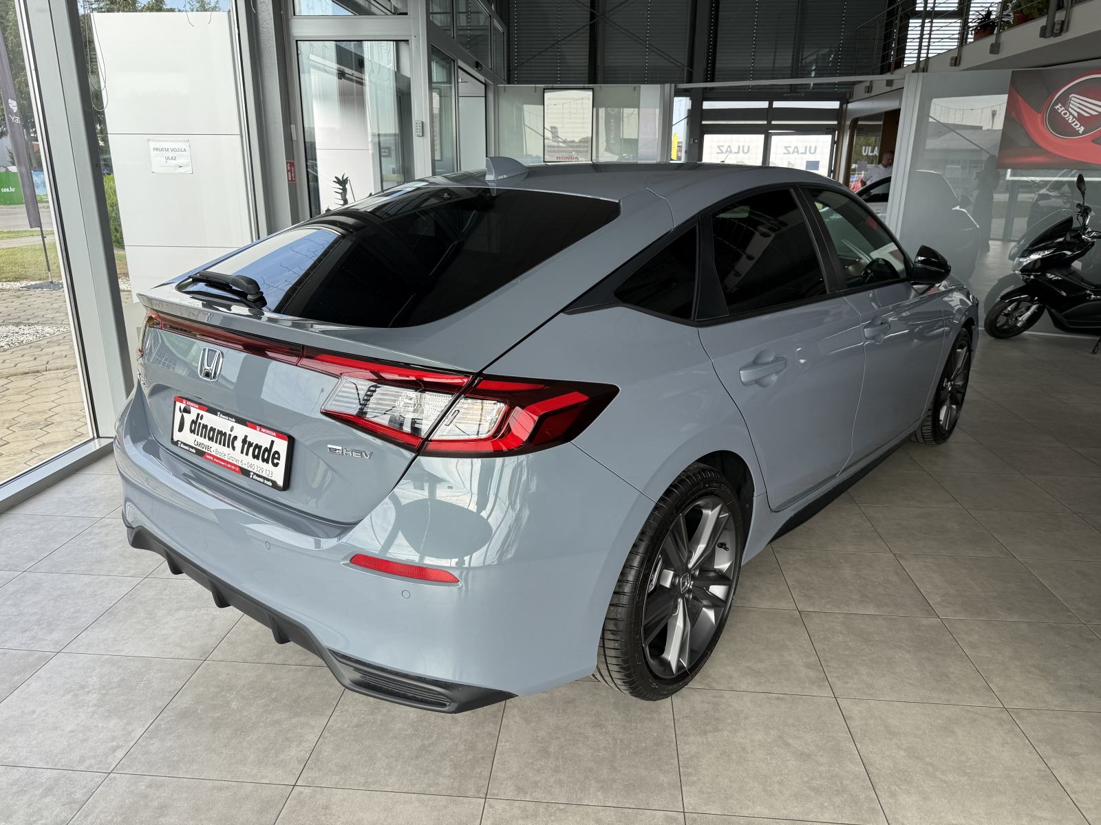Honda Civic 2.0 Full Hybrid Sport, fotografija 4
