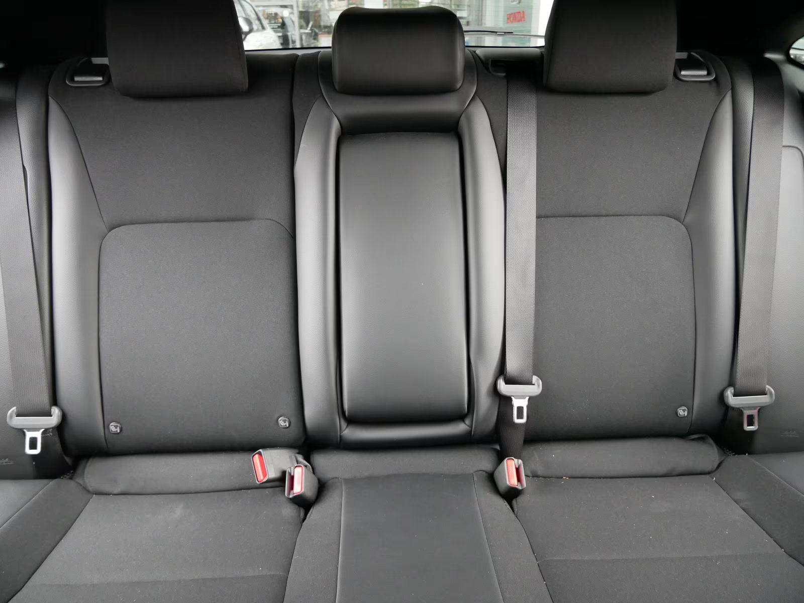 Honda Civic 2.0 Sport e:HEV LED navi gr.sj PDCx2 kamera keyless virt.k, fotografija 4