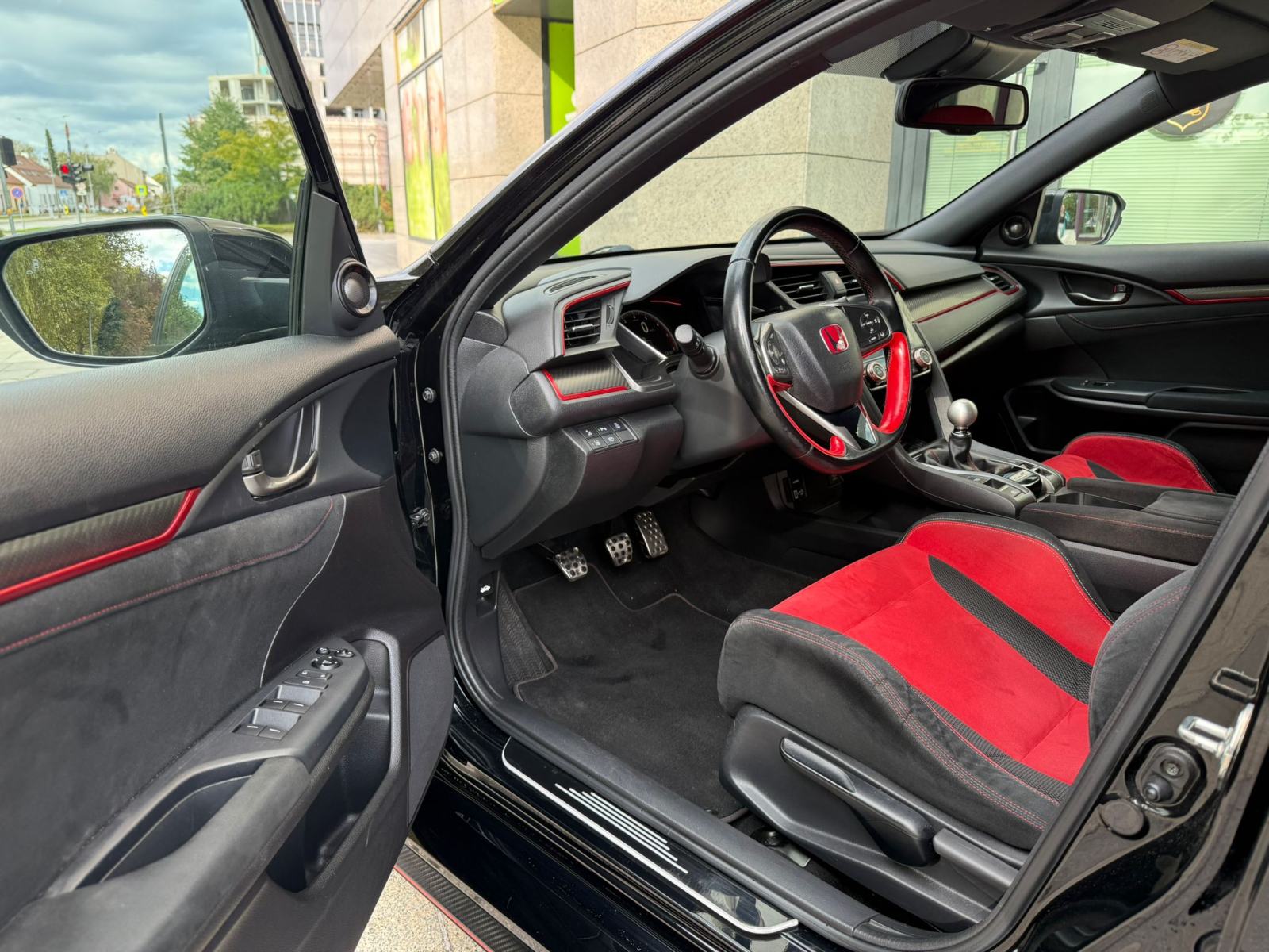 HONDA CIVIC 2.0 VTEC - GT R TYPE - 2019 GOD - 235 KW - TOP!, fotografija 14