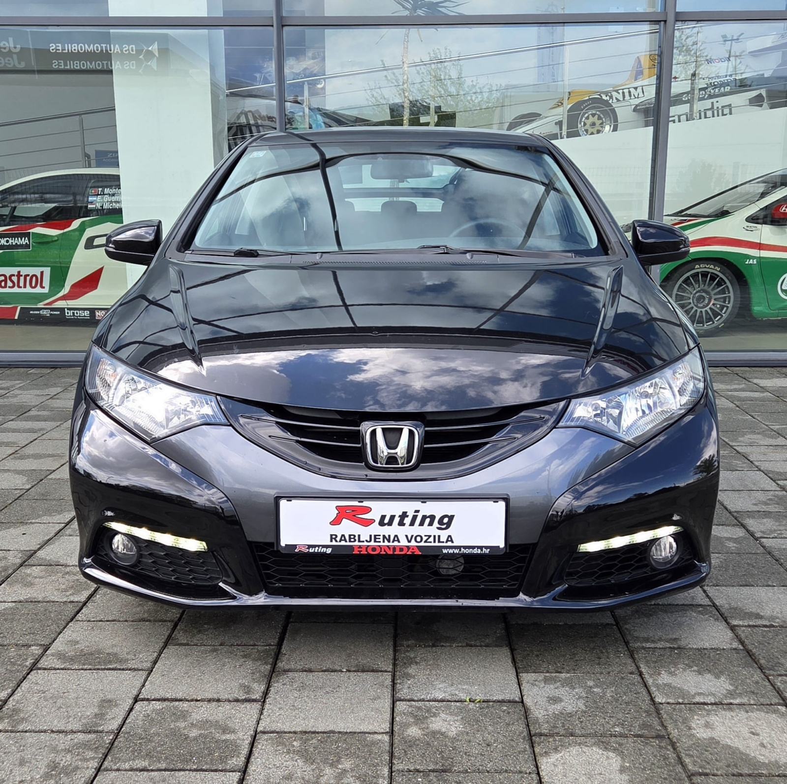 Honda Civic 2,2 I-DTEC Sport*HR.VOZILO*, fotografija 2